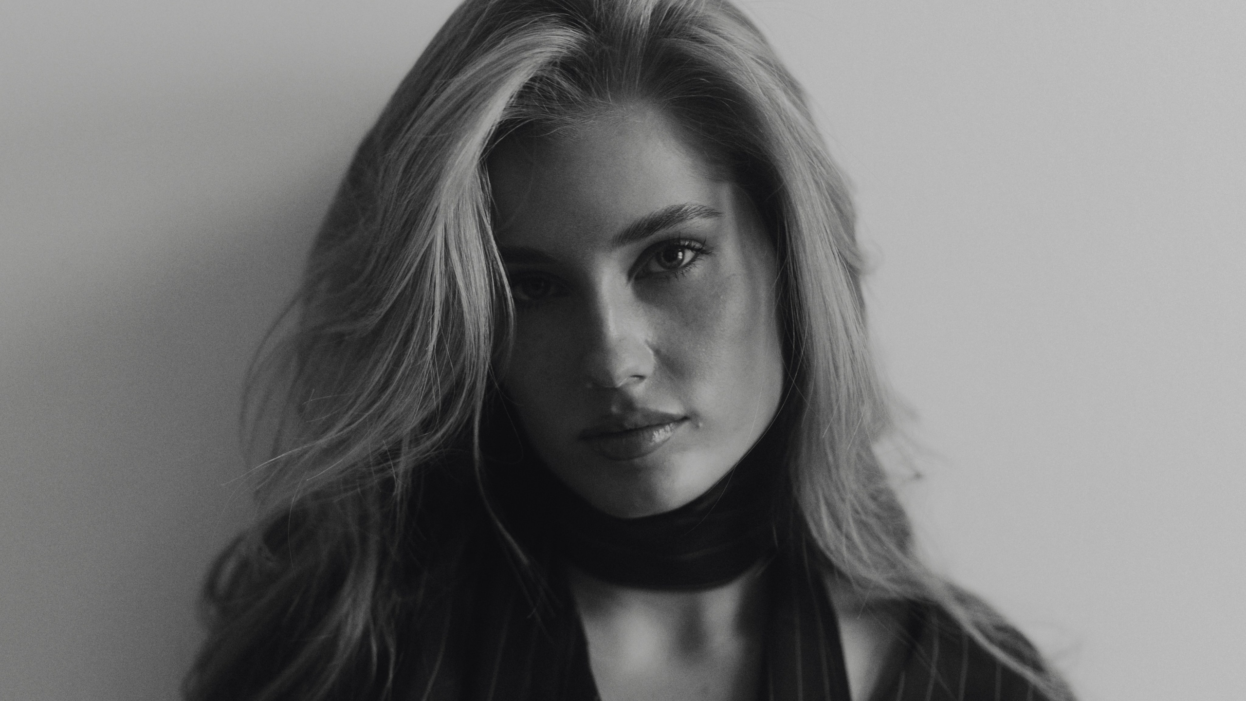 Стильная фотосессия с Аленой в 5 зале студии Свет