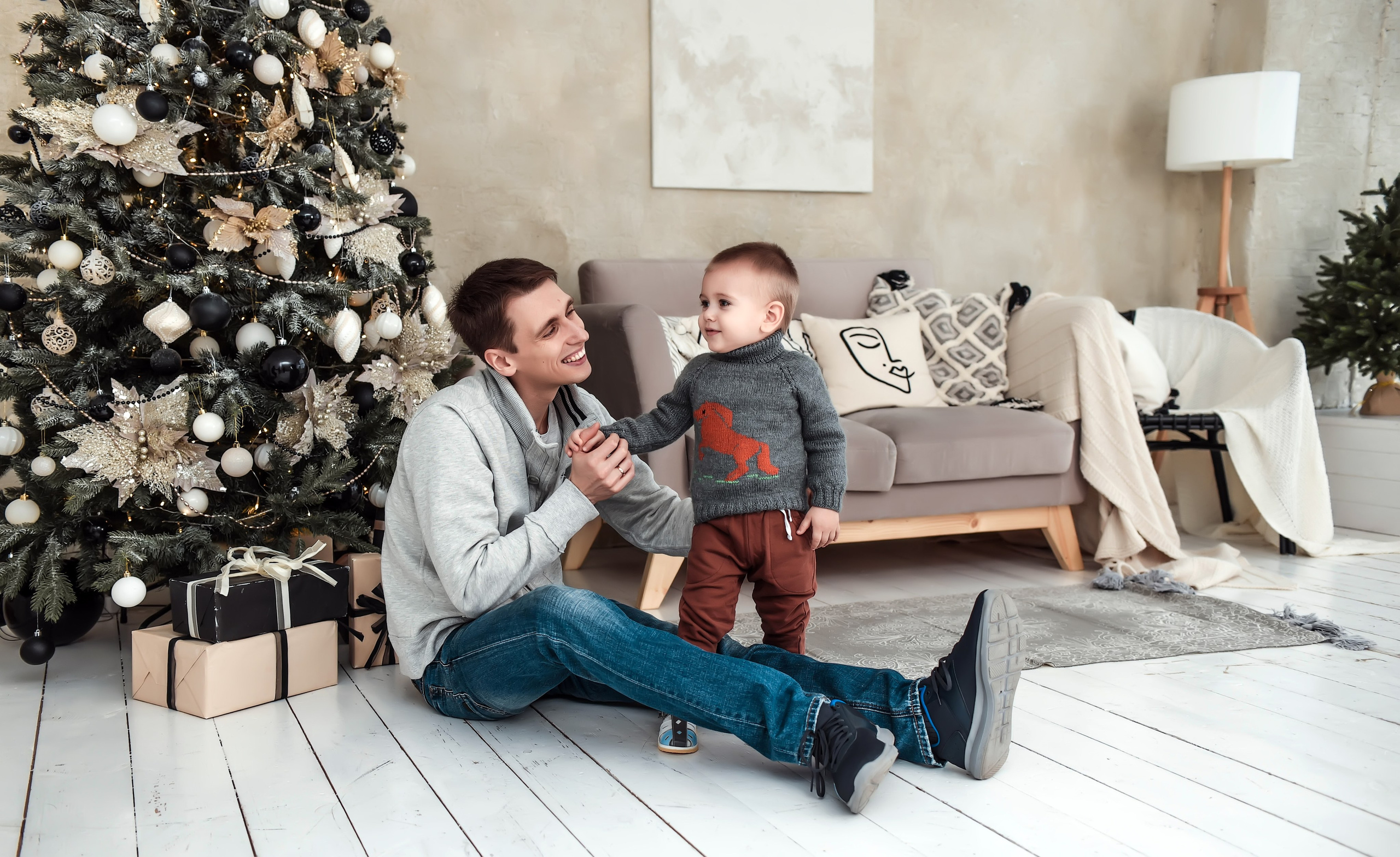 Новогодняя семейная. Свадебный, семейный, детский, контент фотограф в Омске Максим Ильин