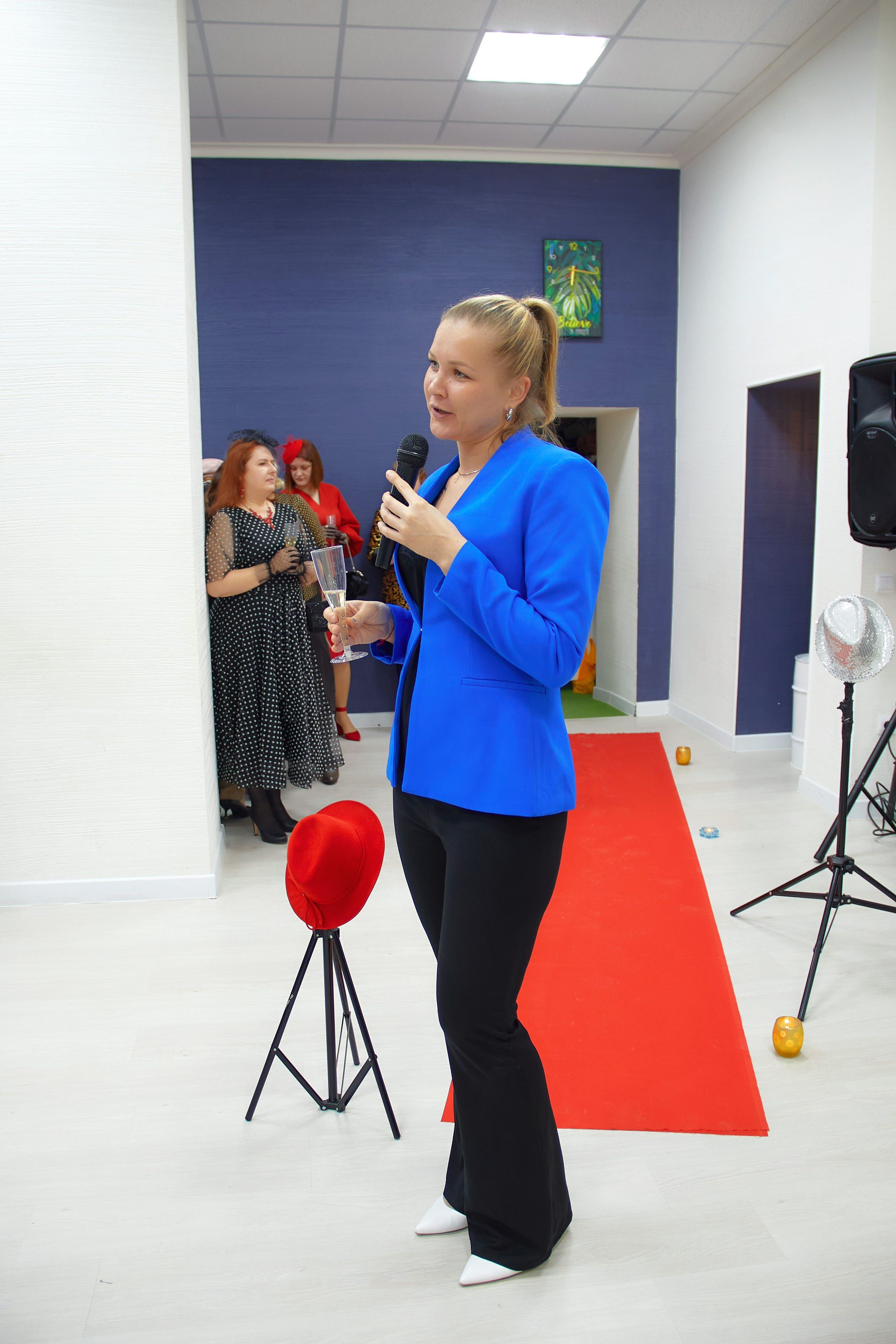 Творческий вечер «Дама в шляпе». Фотограф в Смоленске Ася Польшина