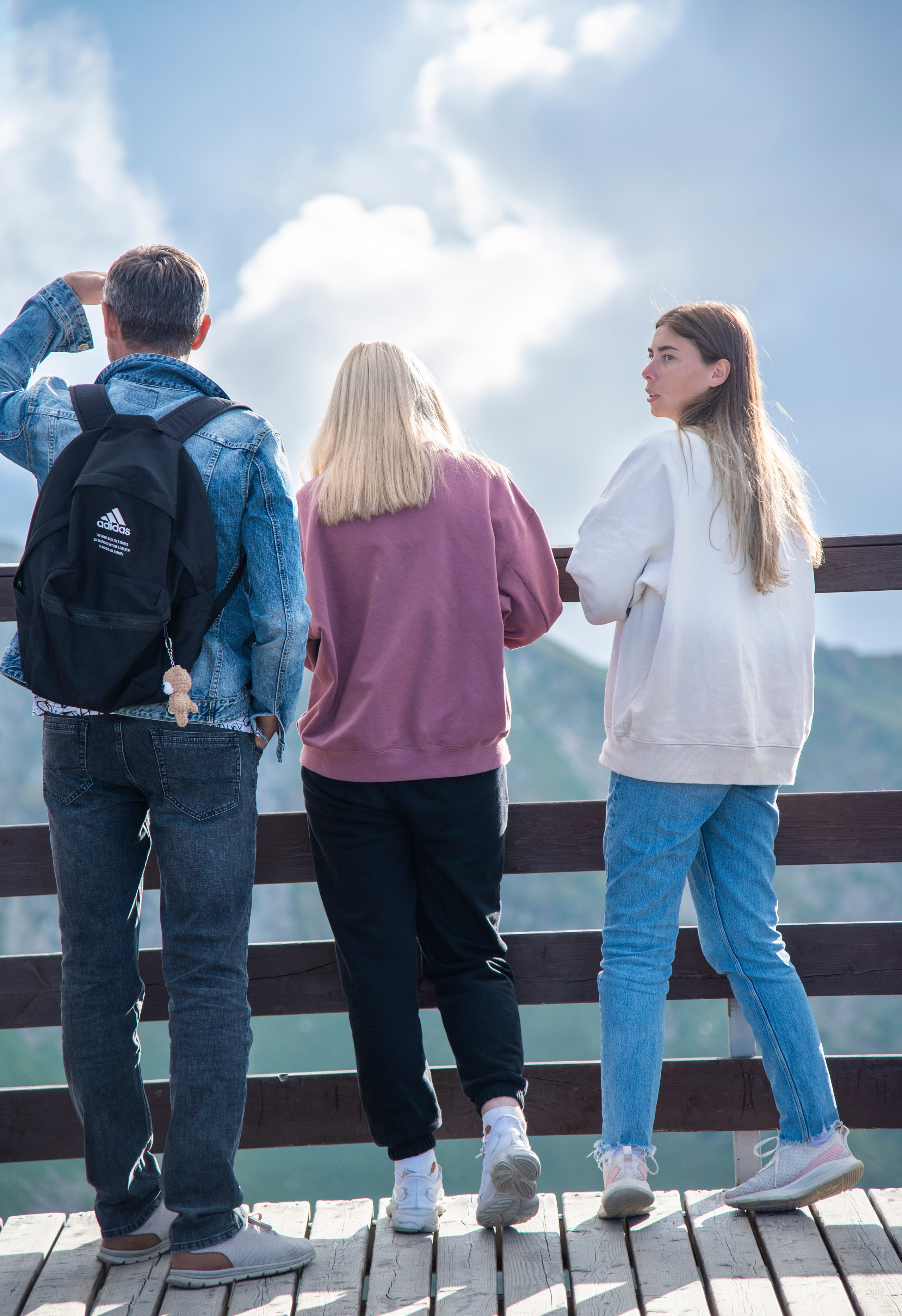 Люди на улицах. Фотограф Вадим Хмурковский