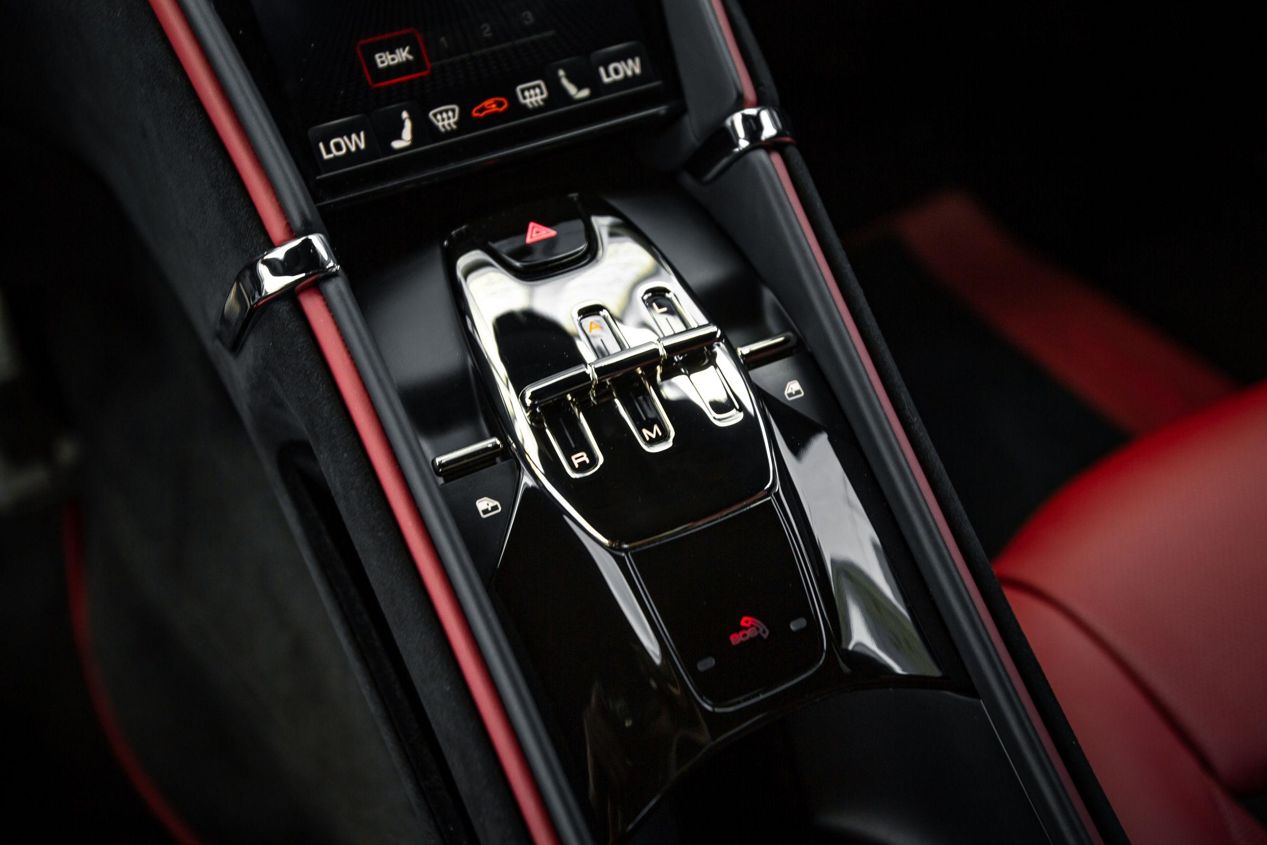 Ferrari Roma. Автомобильный фотограф в Москве Андрей Емельянов