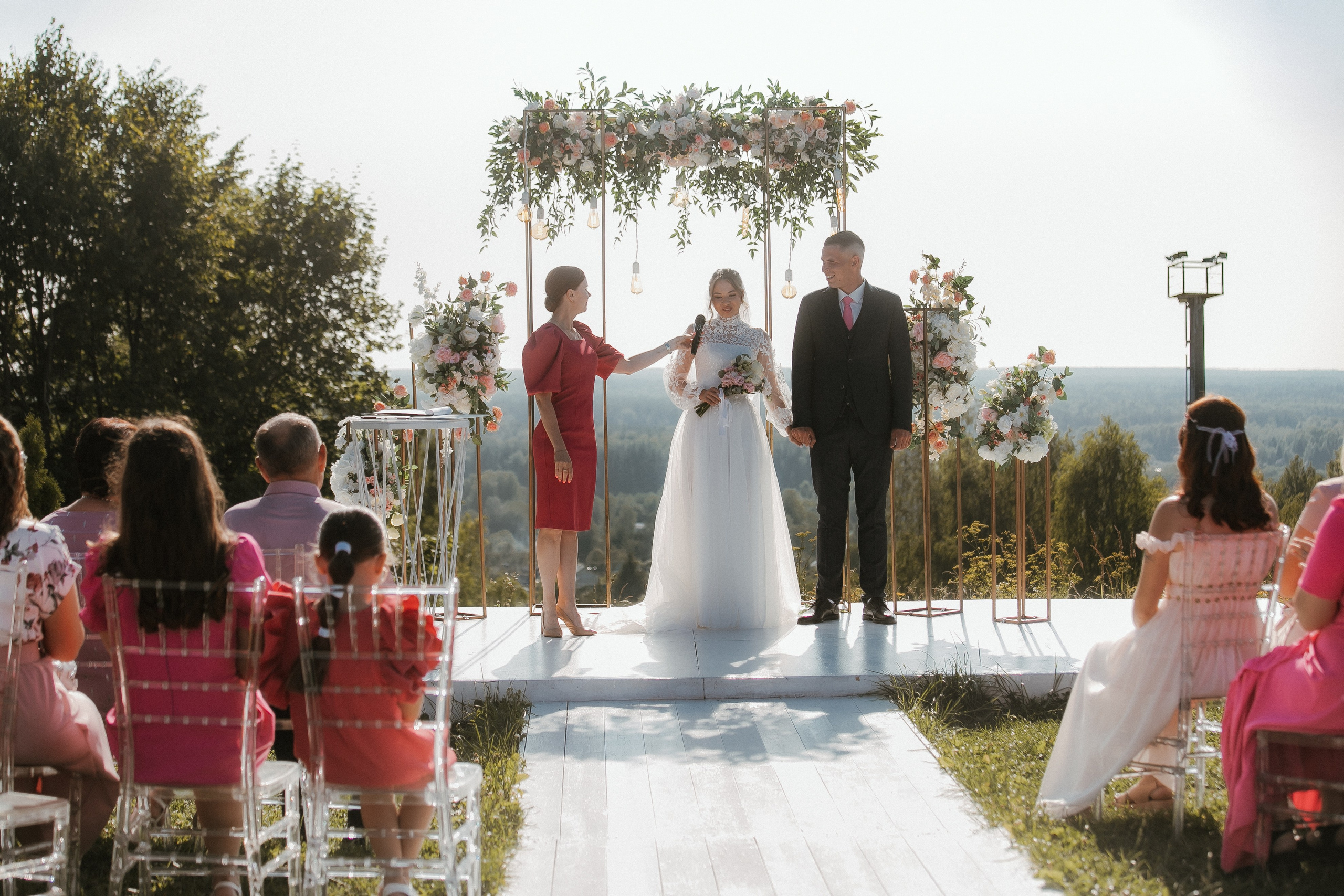 Выездная регистрация свадьбы влюбленных. Свадебный и репортажный фотограф в Ярославле и Санкт-Петербурге Роман Микрюков