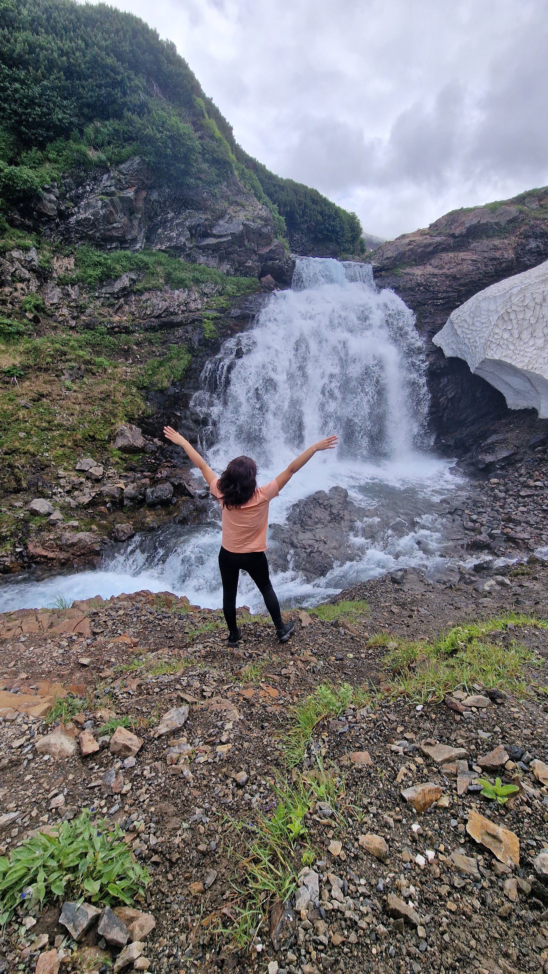 Горный массив Вачкажец и купание в термальных источниках. Экскурсионные туры по Камчатке