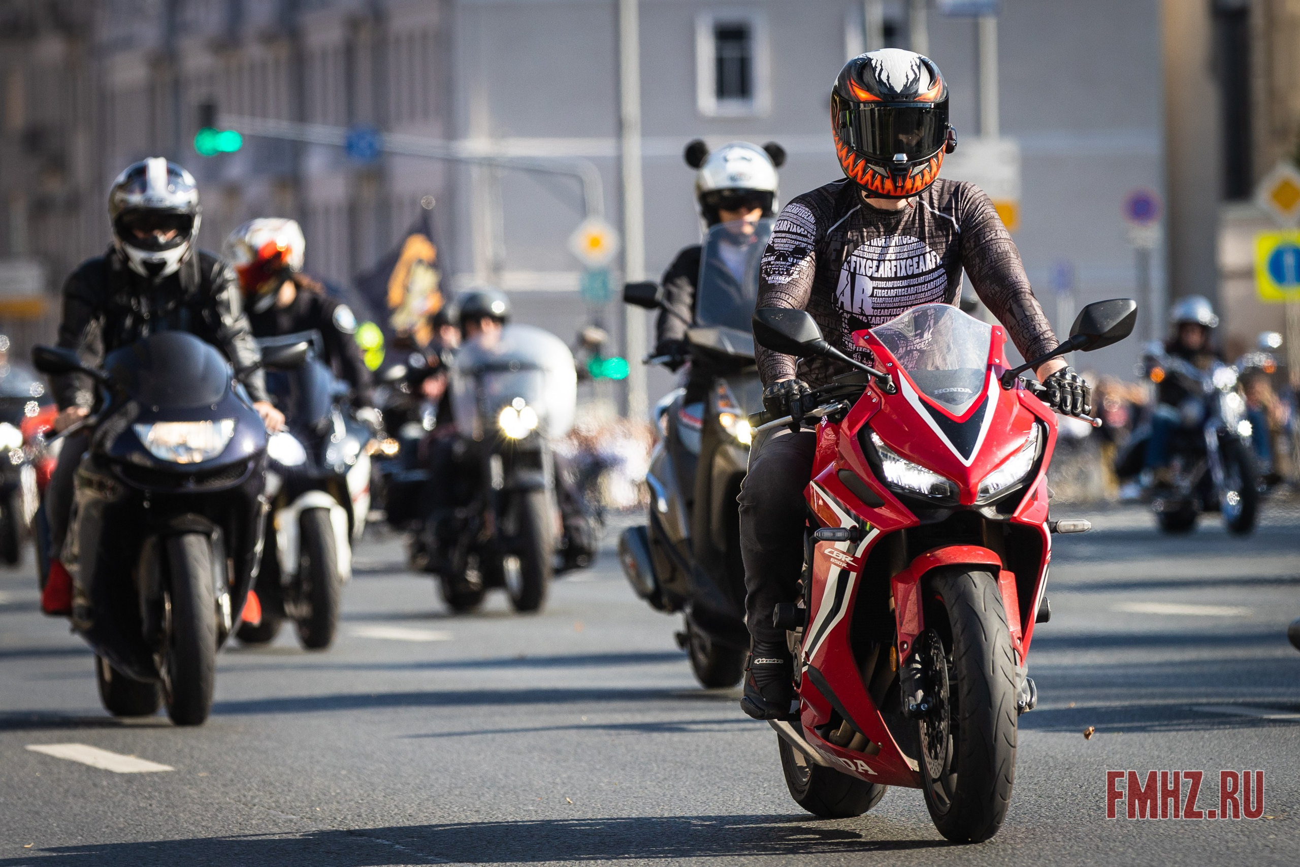 Закрытие Мотосезона 2023 на проспекте Академика Сахарова. Фотограф Владимир Охрименко