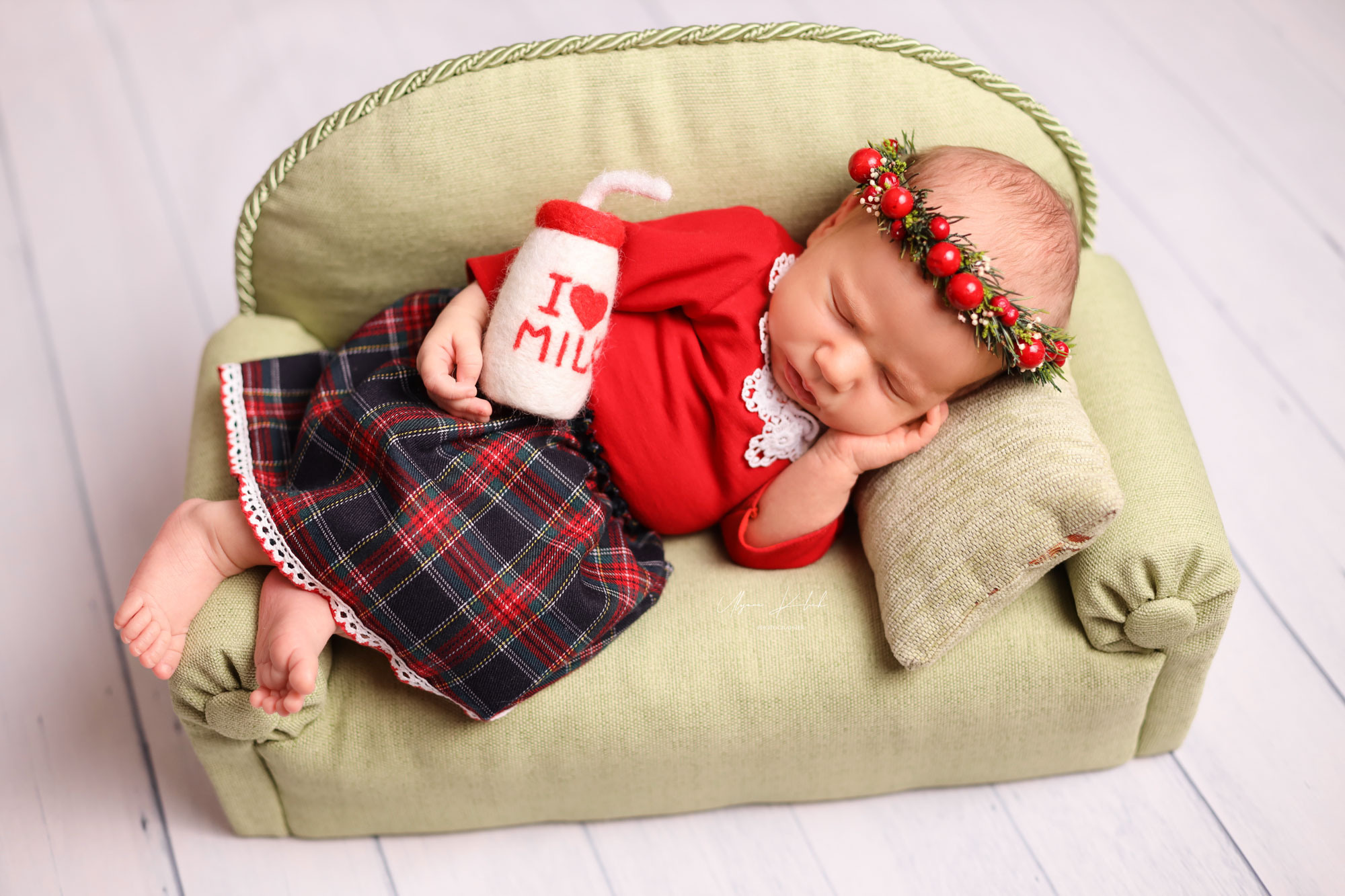 Маленький подарок. Фотограф беременности, новорожденных и детей до года в Астане