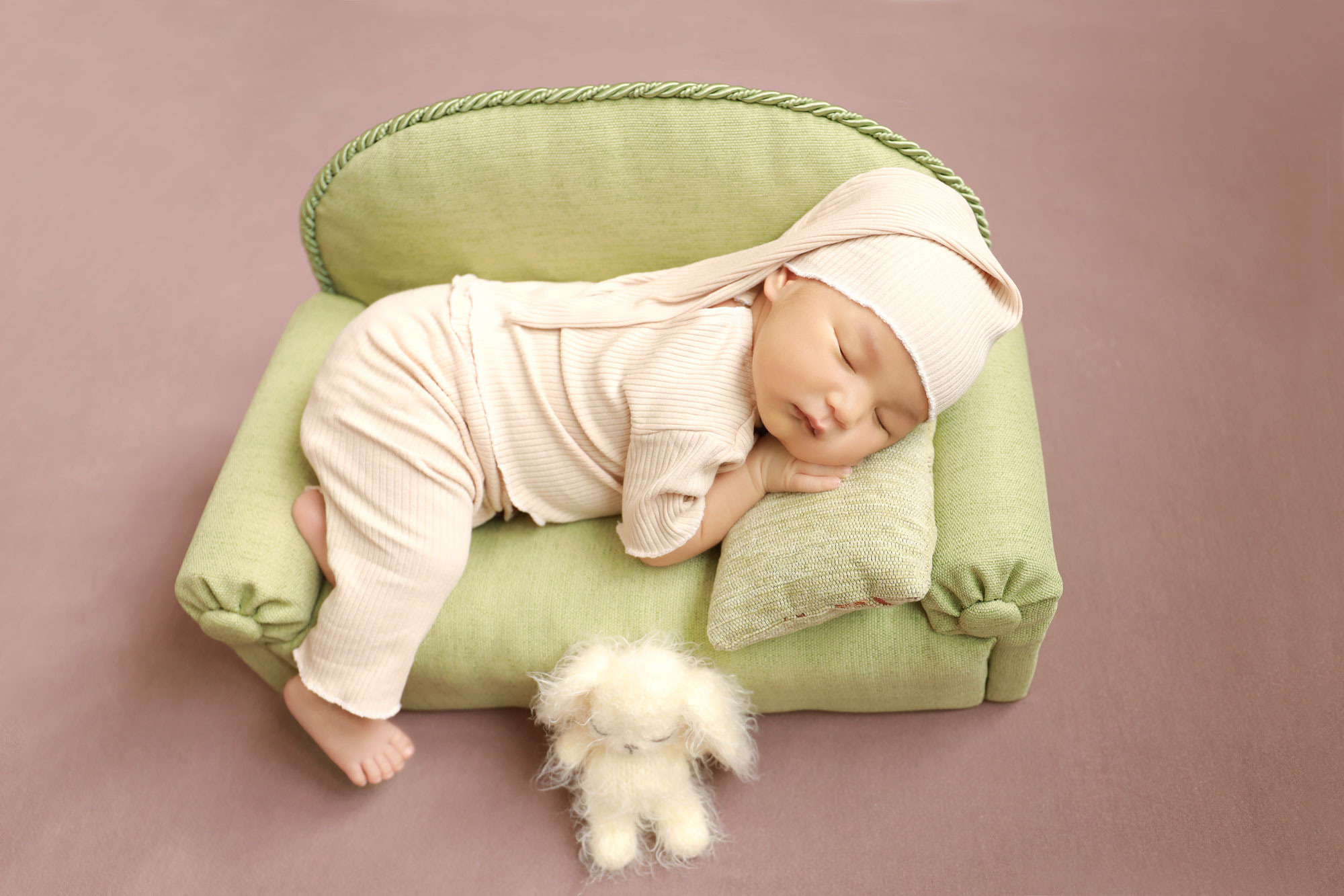 Newborn. Фотограф беременности, новорожденных и детей до года в Астане