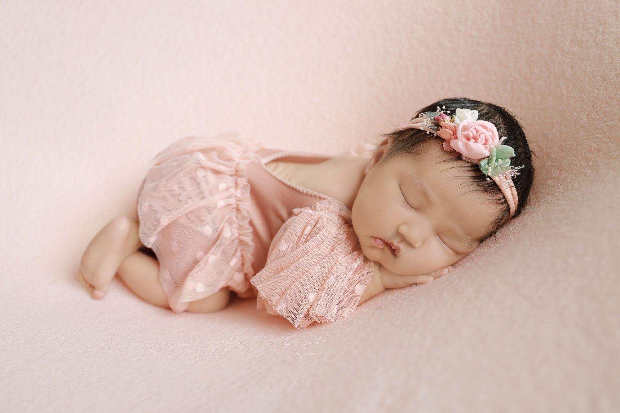 Newborn. Фотограф беременности, новорожденных и детей до года в Астане