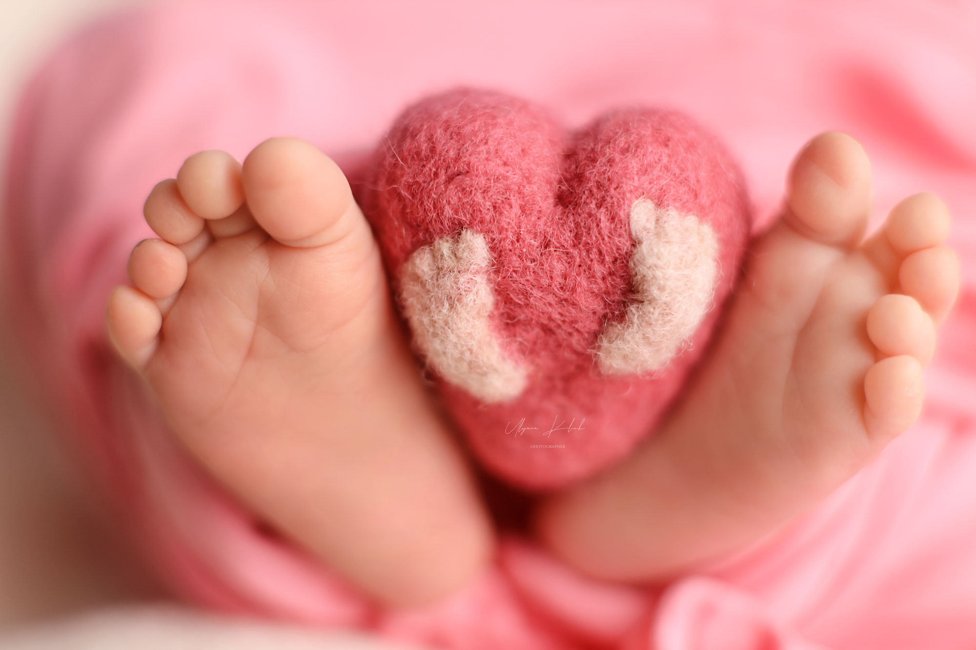 Первая фотосесия для малышки. Фотограф беременности, новорожденных и детей до года в Астане