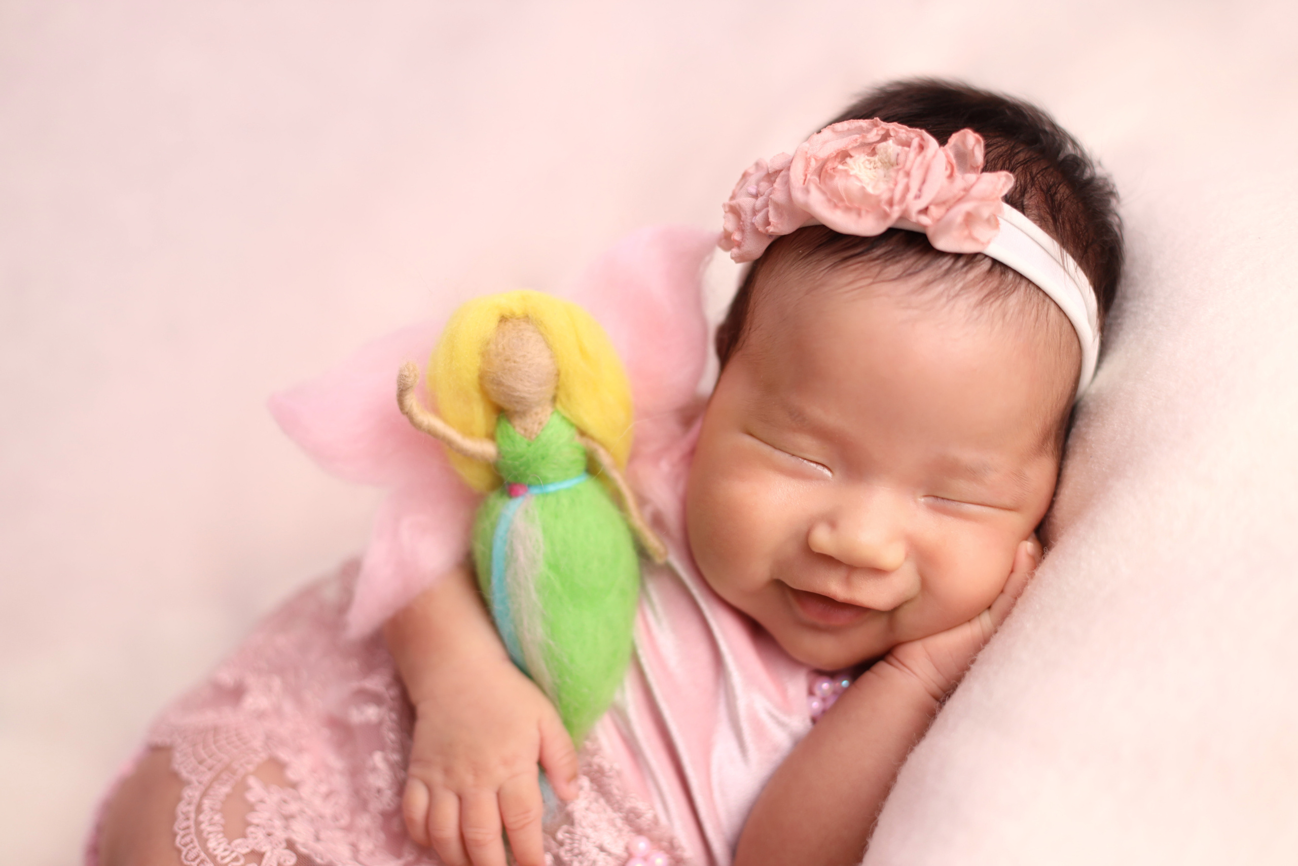 Newborn. Фотограф беременности, новорожденных и детей до года в Астане