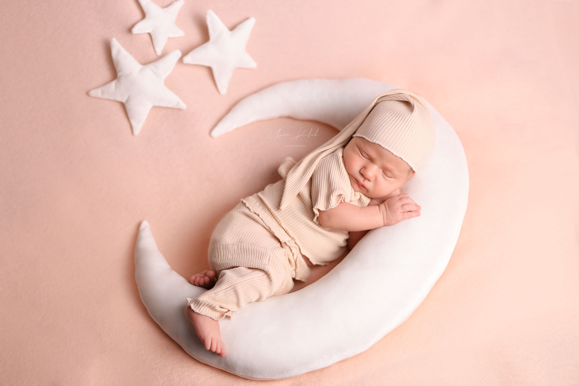 Маленький подарок. Фотограф беременности, новорожденных и детей до года в Астане