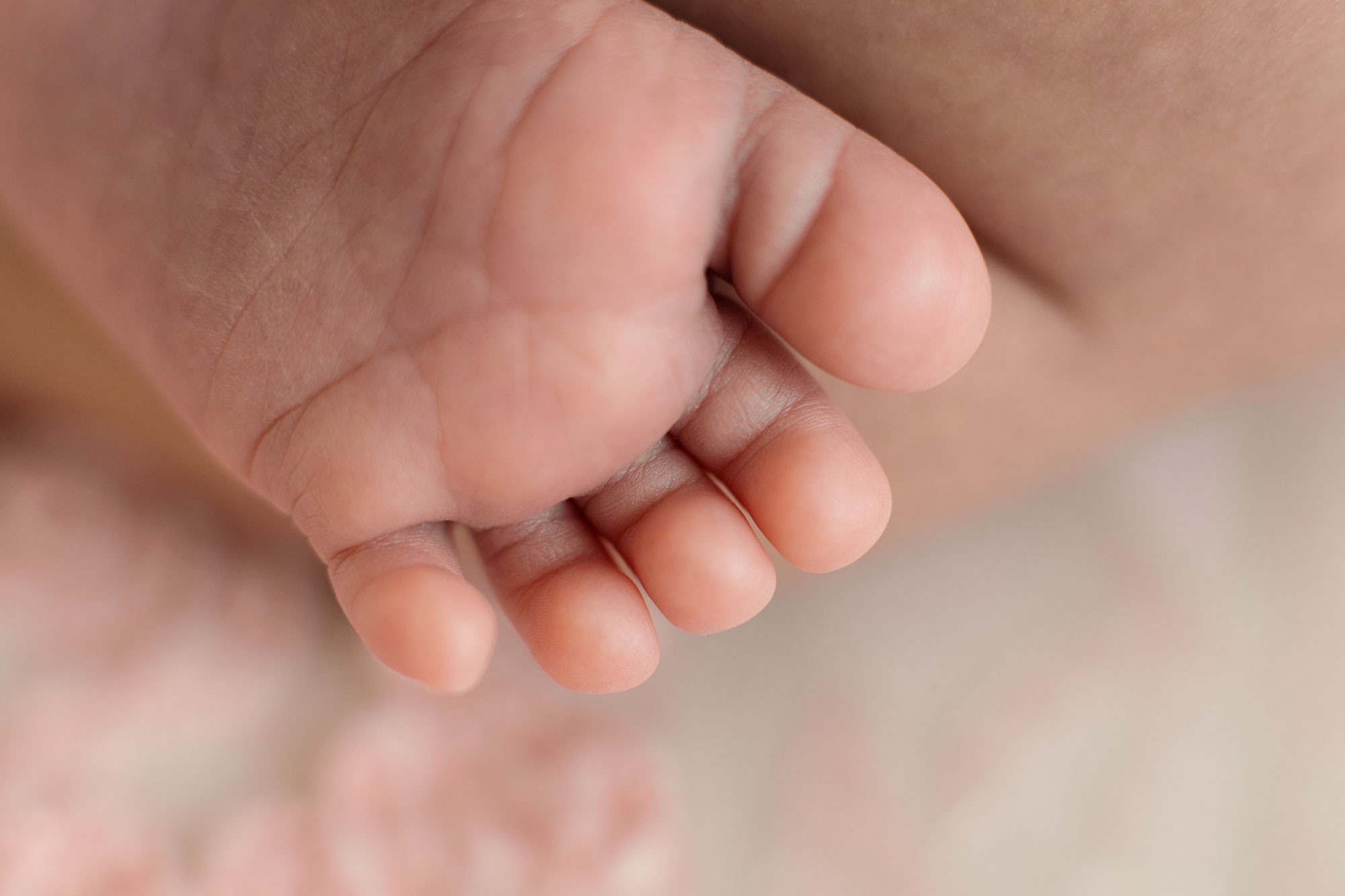 Newborn. Фотограф беременности, новорожденных и детей до года в Астане