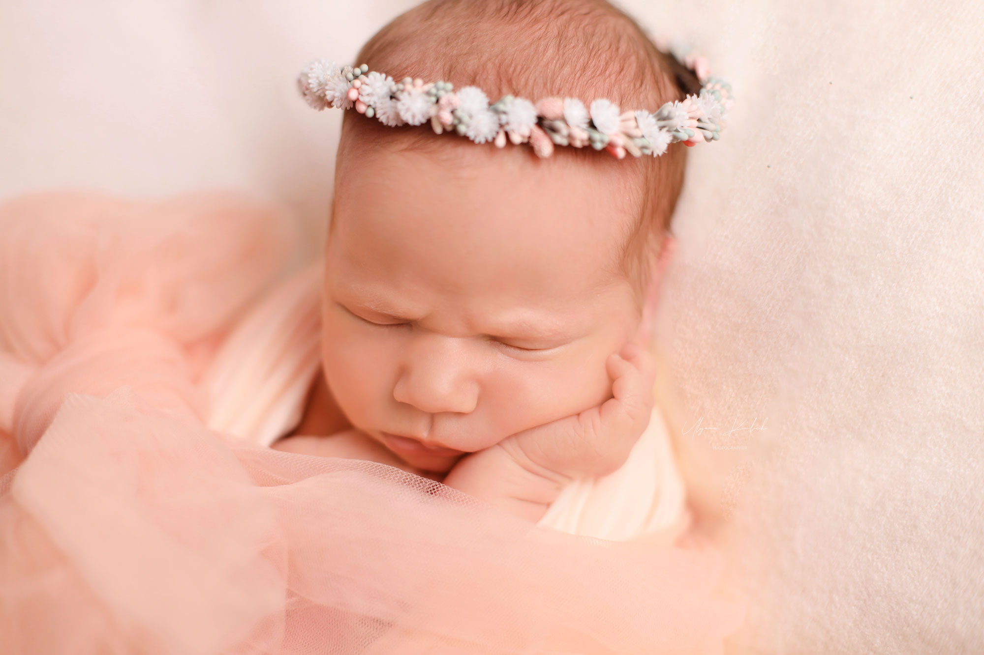 Маленький подарок. Фотограф беременности, новорожденных и детей до года в Астане