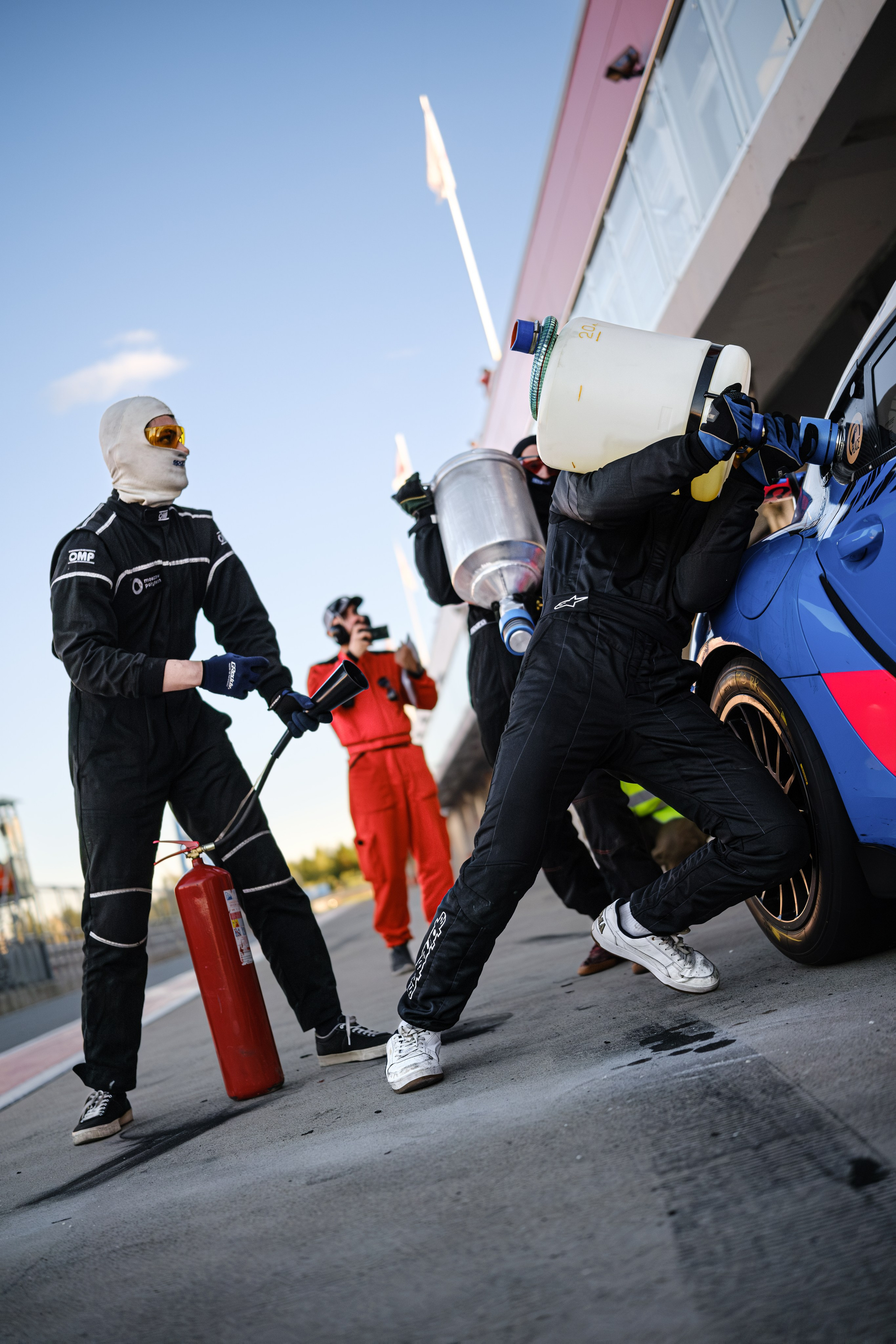 Российская серия гонок на выносливость. Авто и мотоспорт — фотограф Антон Медведев iCoguar