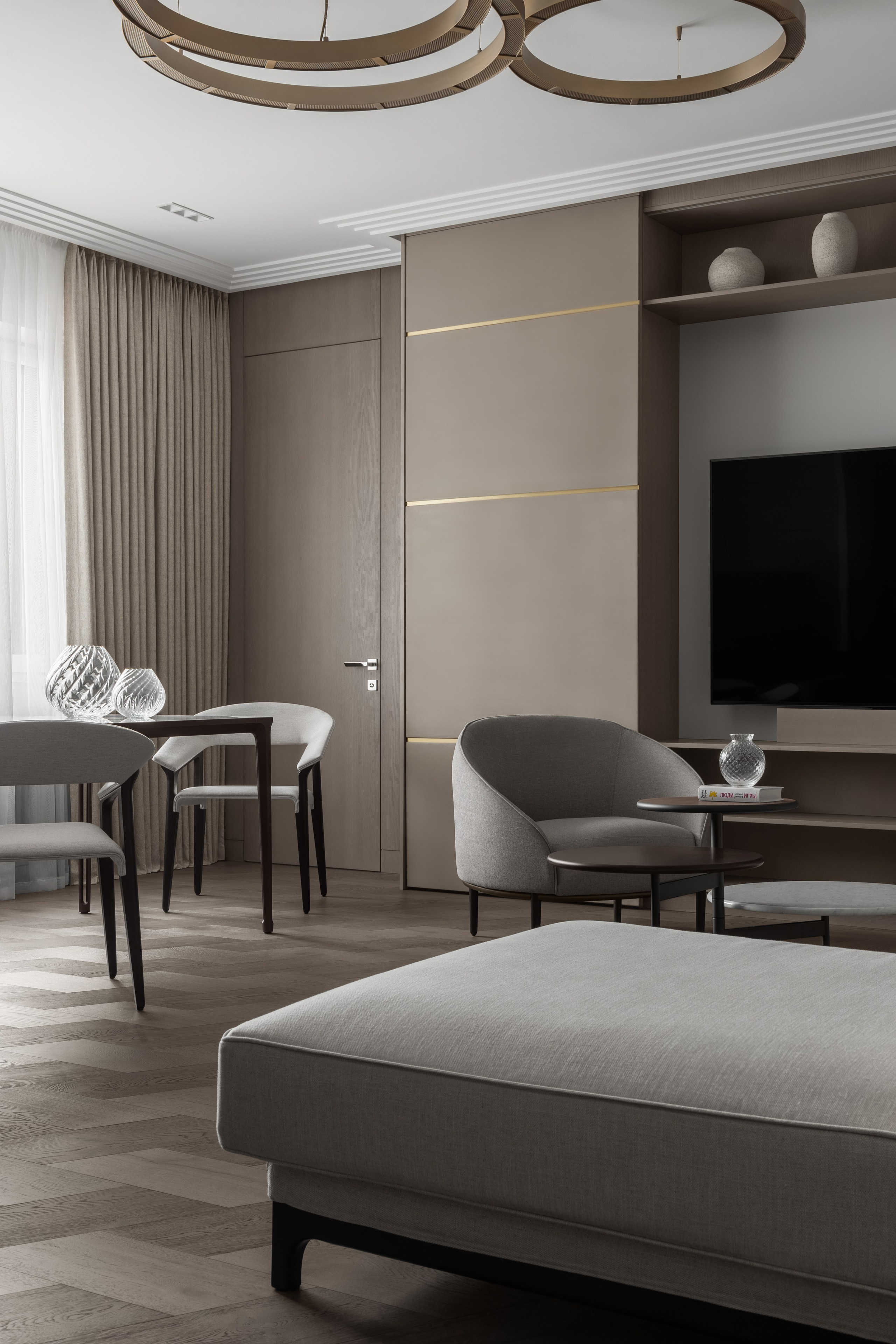 Фотосъёмка дизайн-проекта интерьера в центре Алматы. Роман Якунин — интерьерный фотограф в Алматы