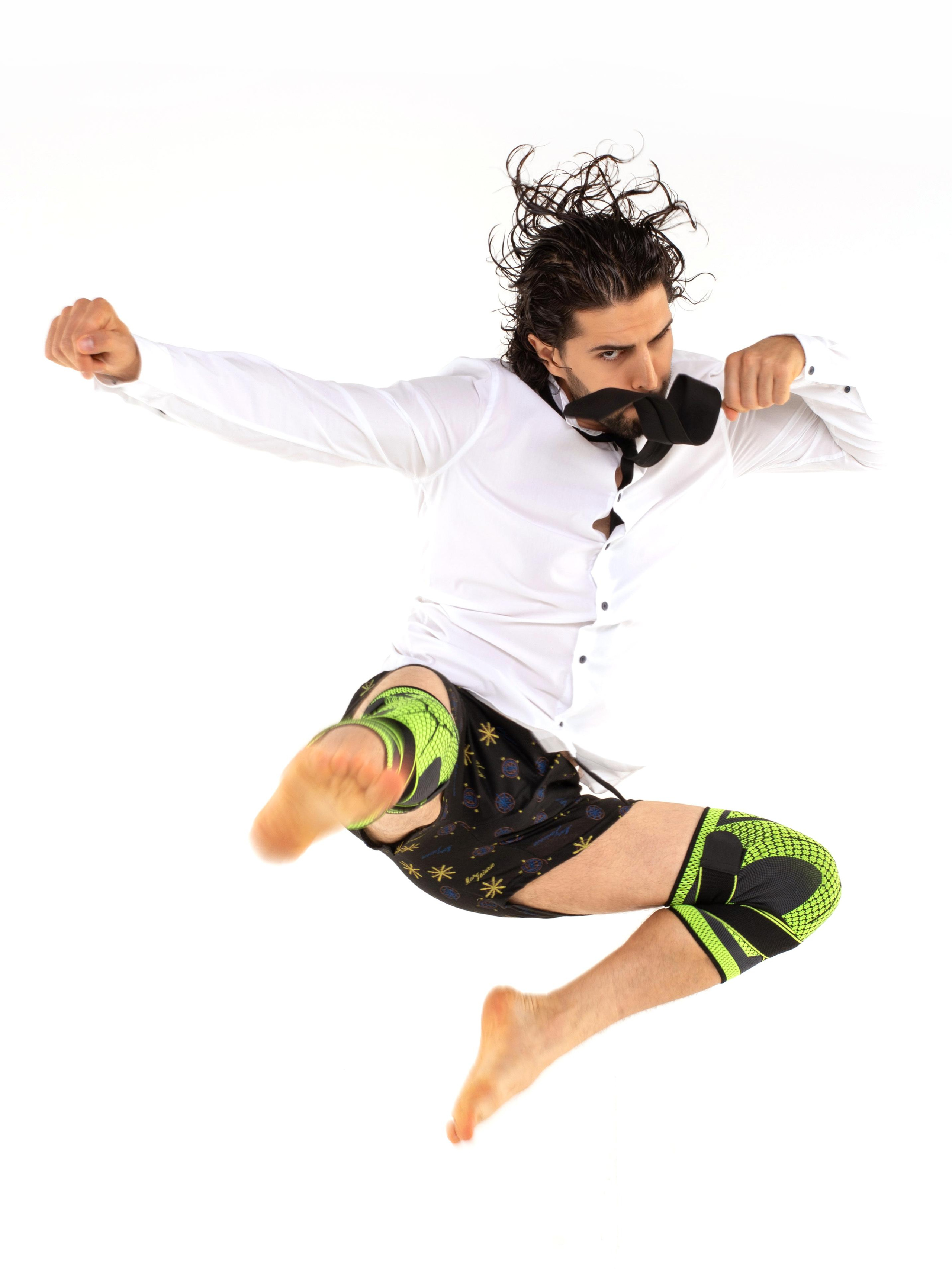 Модельная съемка на циклораме для маркетплейсов. ТМ Продакшн — Съемка для маркетплейсов в Москве