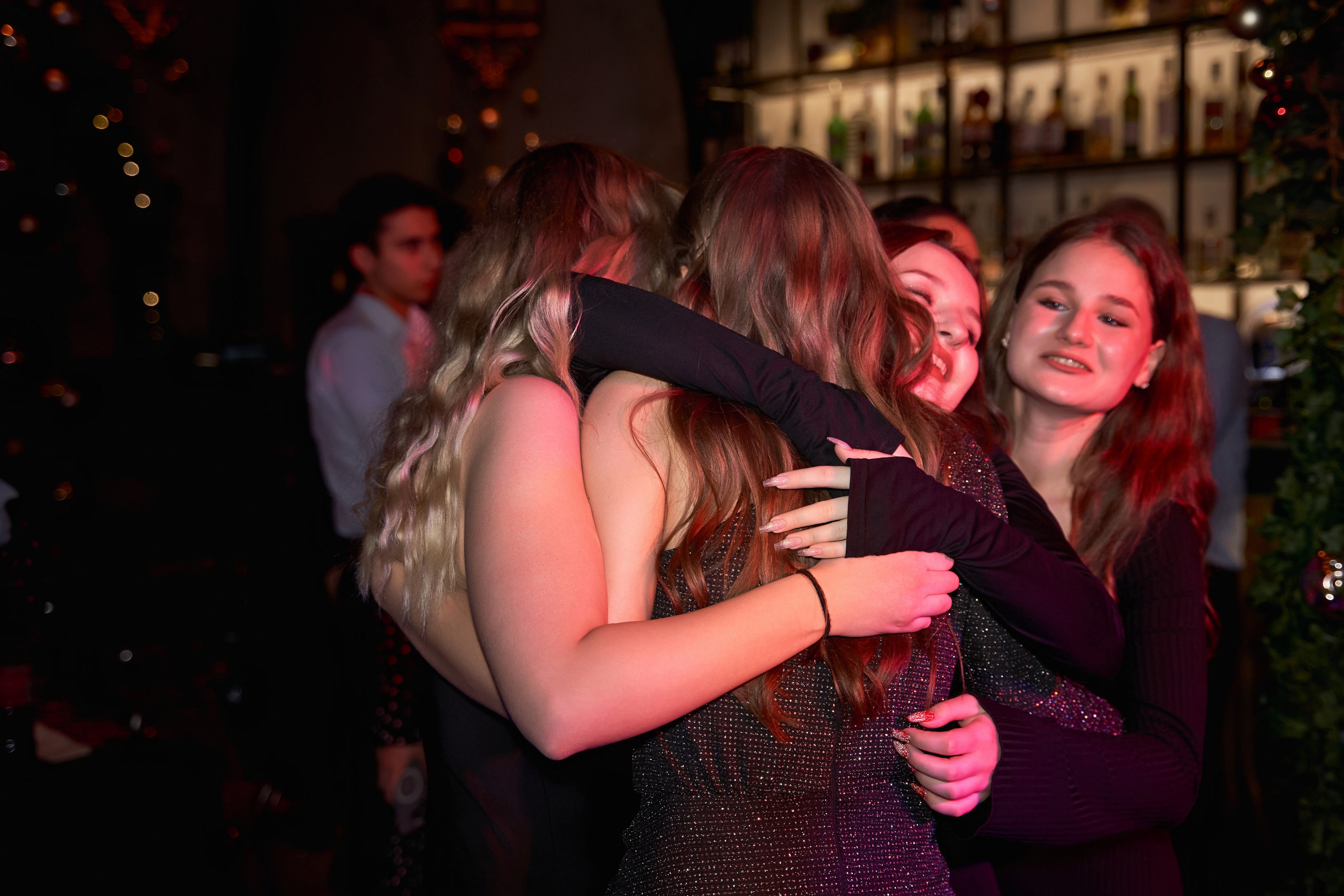 Светская съемка дня рождения 18 лет Камилле от ТВИНС СТУДИО. ТВИНС СТУДИО — лучшие свадебные фотографы и видеографы в Краснодаре