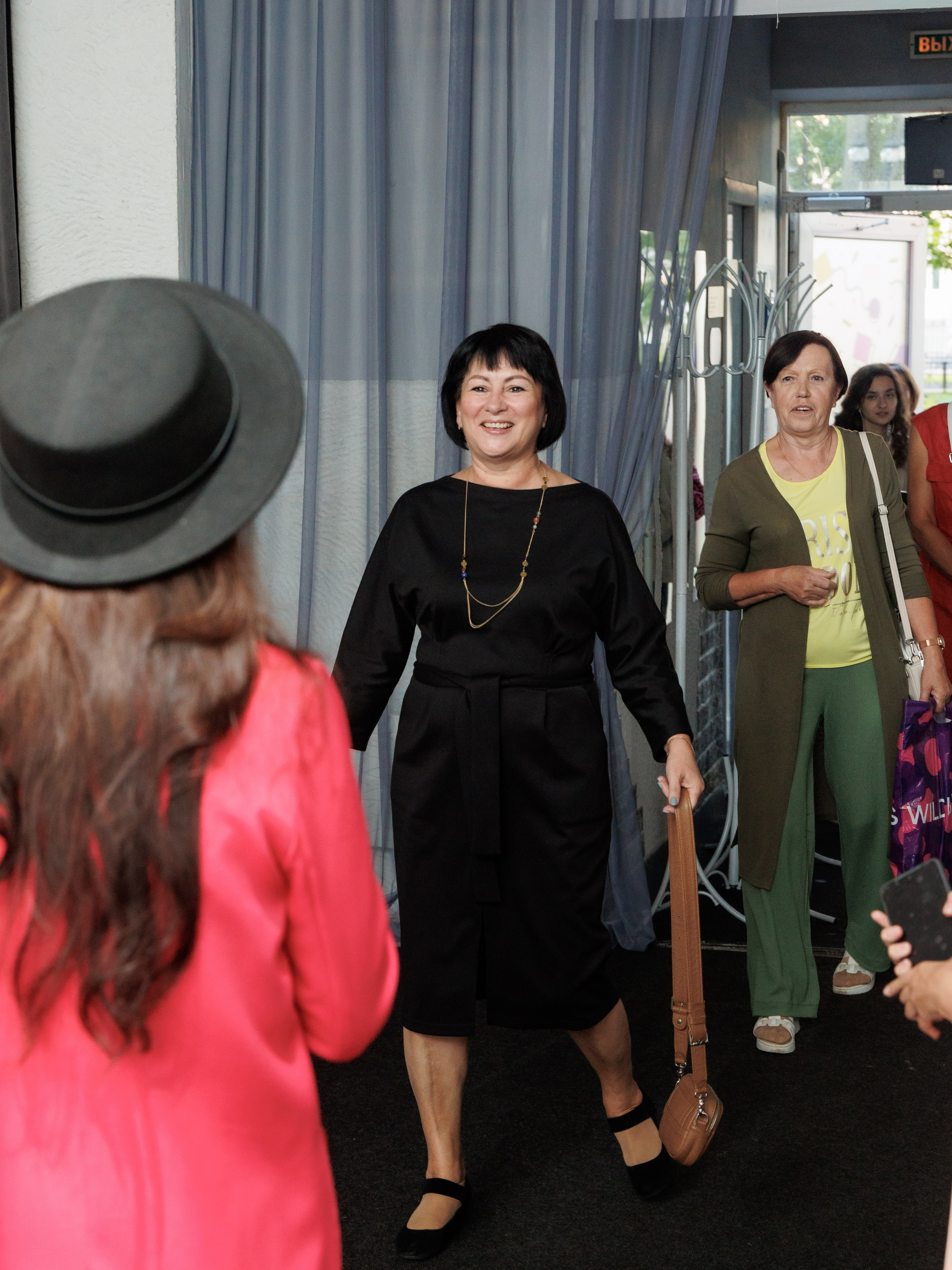 Татьяне снова 18-ть. Свадебный и семейный фотограф в г. Волхов Алексей Кочерыжкин