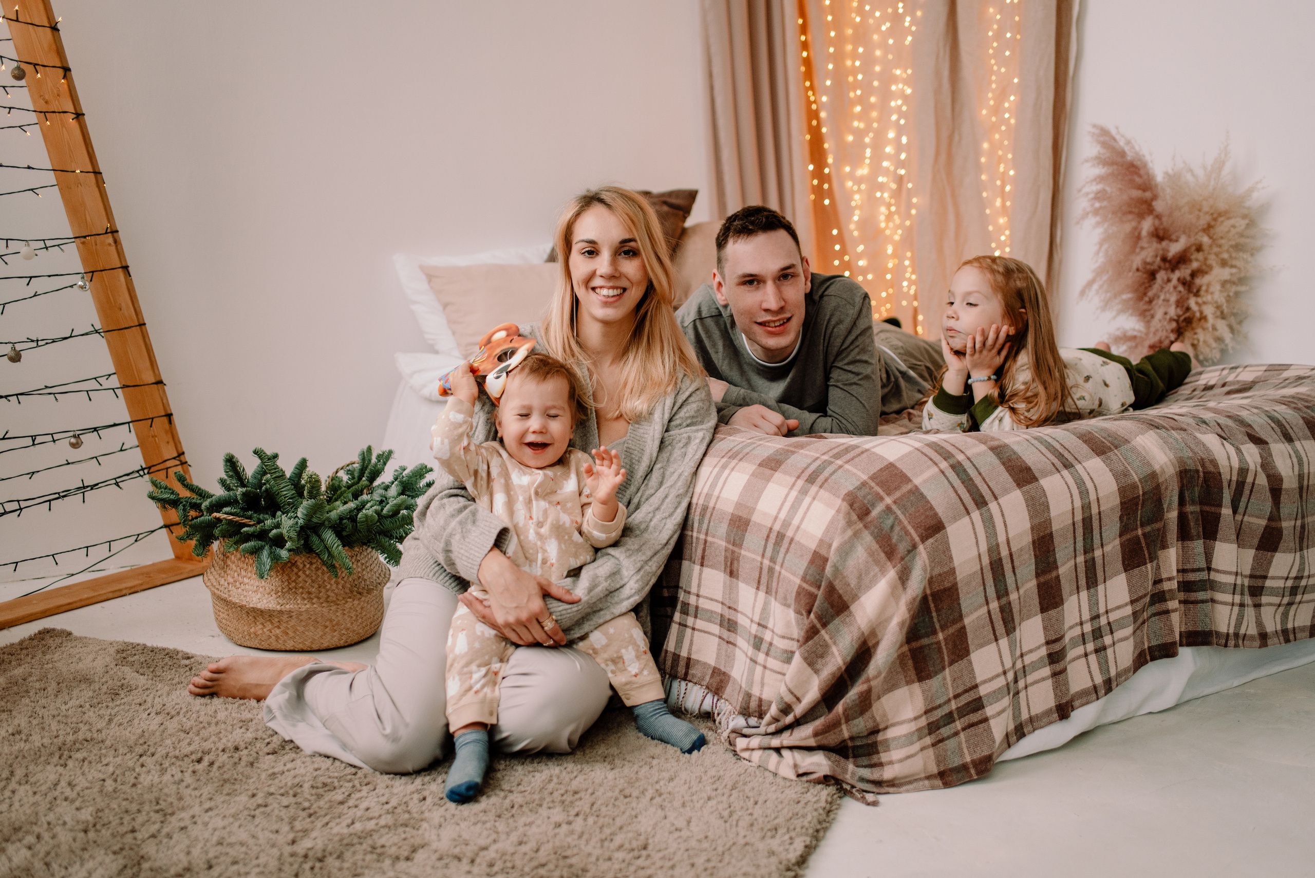 Лена, Слава, Мила и Максим. Семейный и свадебный фотограф в Рязани Лиза Голованова