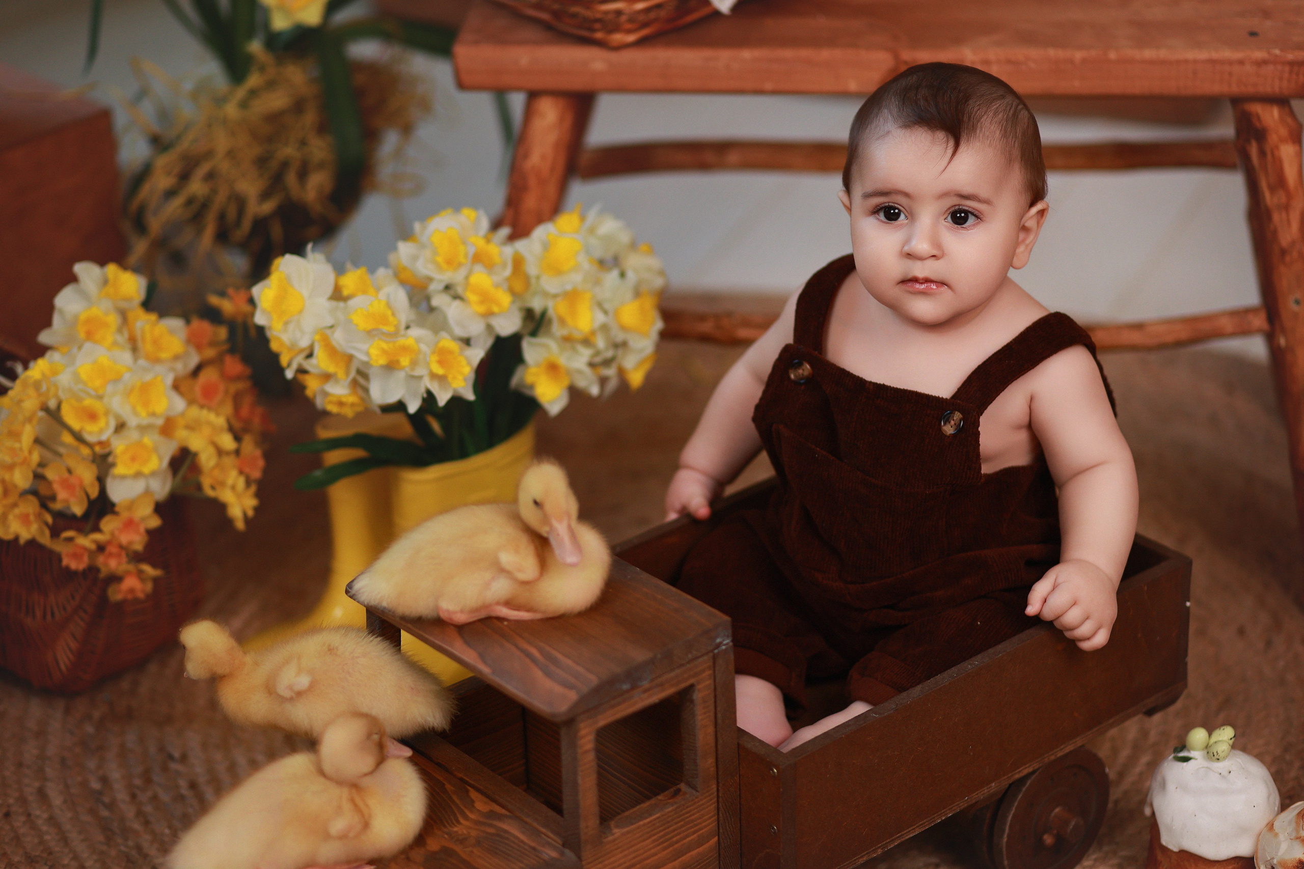 «Светлая Пасха» с утятами. Детский семейный фотограф Краснодар
