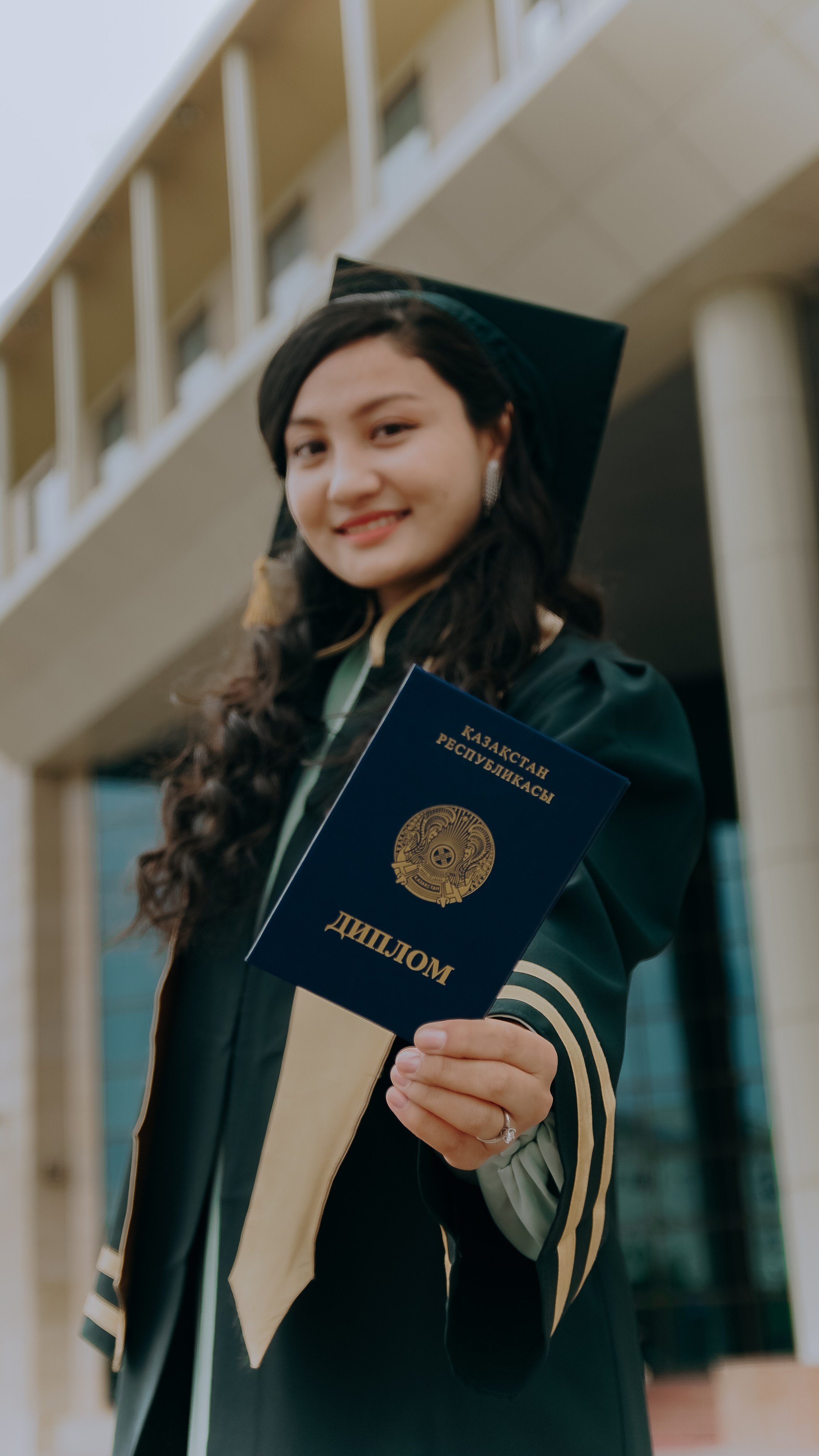 Выручение диплома ЕНУ. Уличный и студийный фотограф в Астане Ержанов Нурасыл