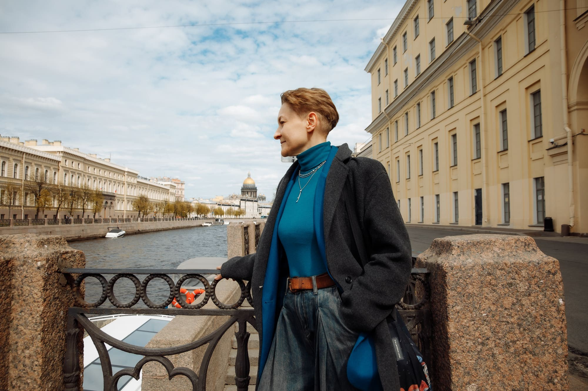Ольга, фотопрогулка. Портретный фотограф в Санкт-Петербурге Юлия Лисняк