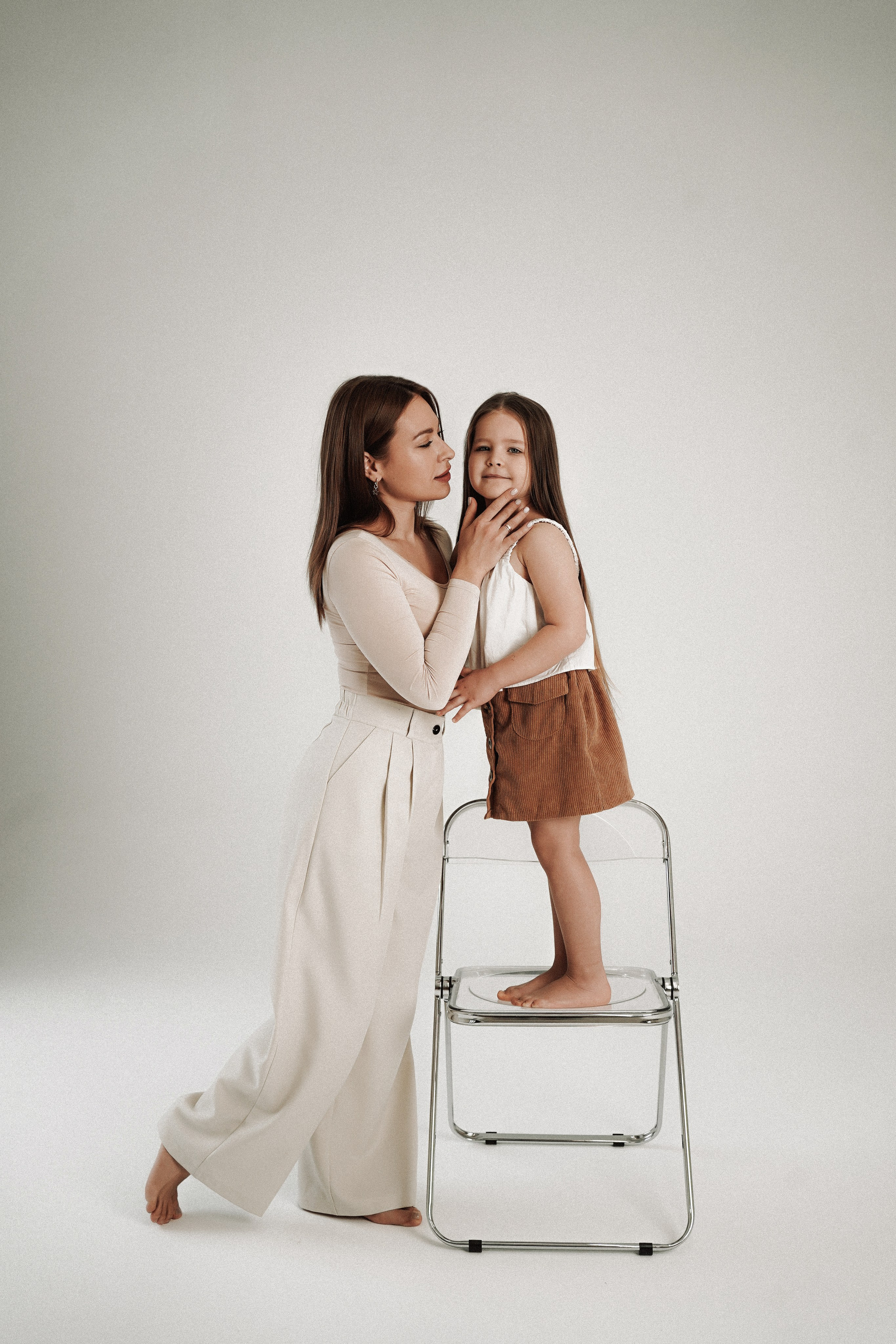 Семейная фотосессия в фотостудии. Фотограф Ростов-на-Дону. Свадебный фотограф в Ростове-на-Дону. Таинство Крещения и Венчания, семейные фотосессии. Алёна Чёботова