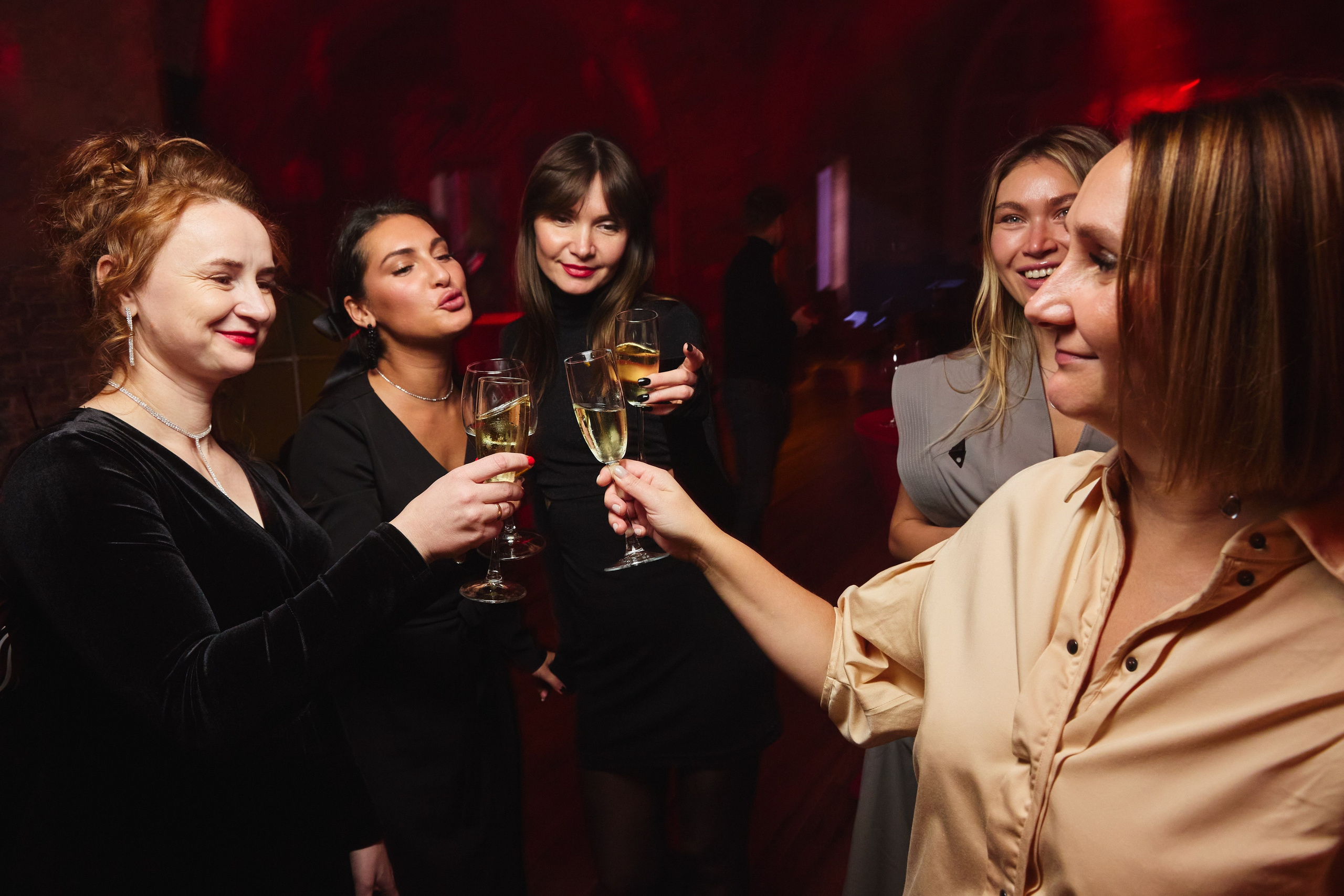 Альфа-Банк: Собрание Искусств в Санкт-Петербурге. КонТайм: профессиональная съемка для организаций