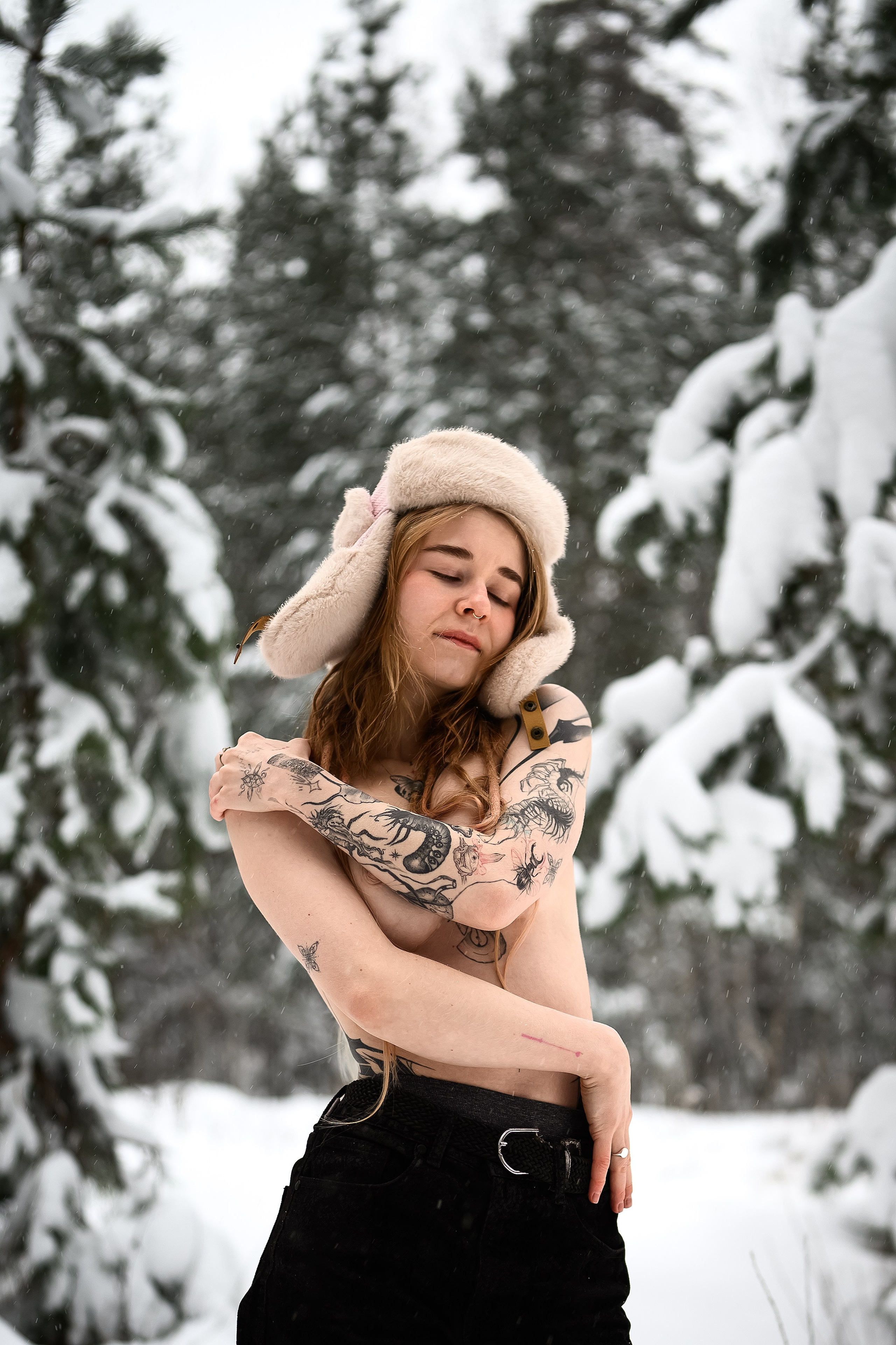 Карина вед. НЮ фотосессия в зимнем лесу Казани