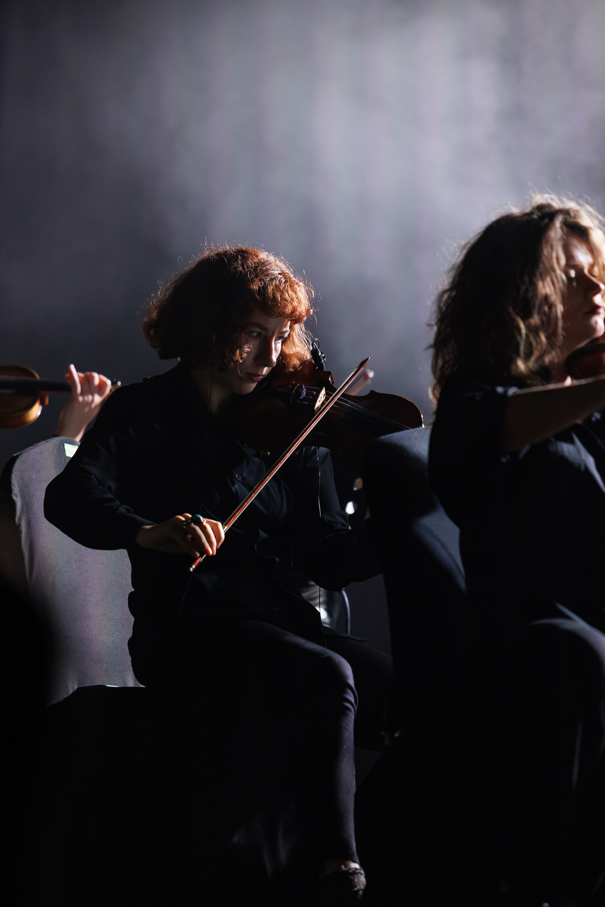 Concert Photography in Dubai — Anton Belyaev Live Performance. Evgen Yatsenko — Photographer in Dubai