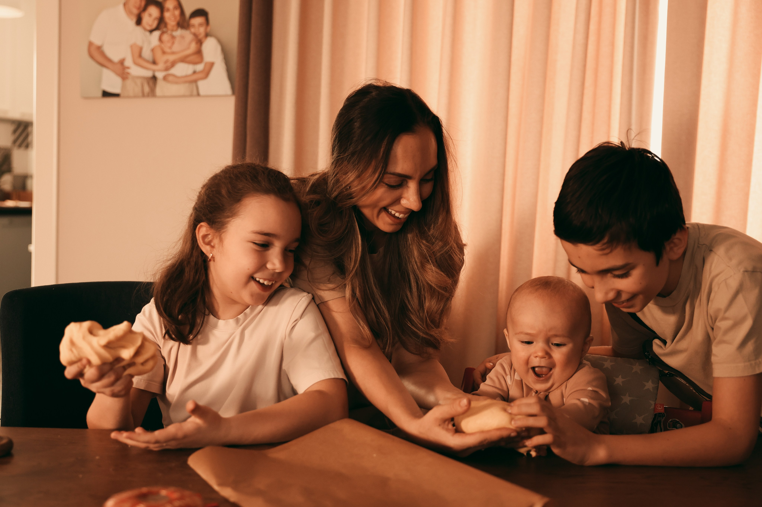 Новогоднее печенье всей семьей. Ваш семейный newborn и lifestyle фотограф в СПБ Наталья Журавлева