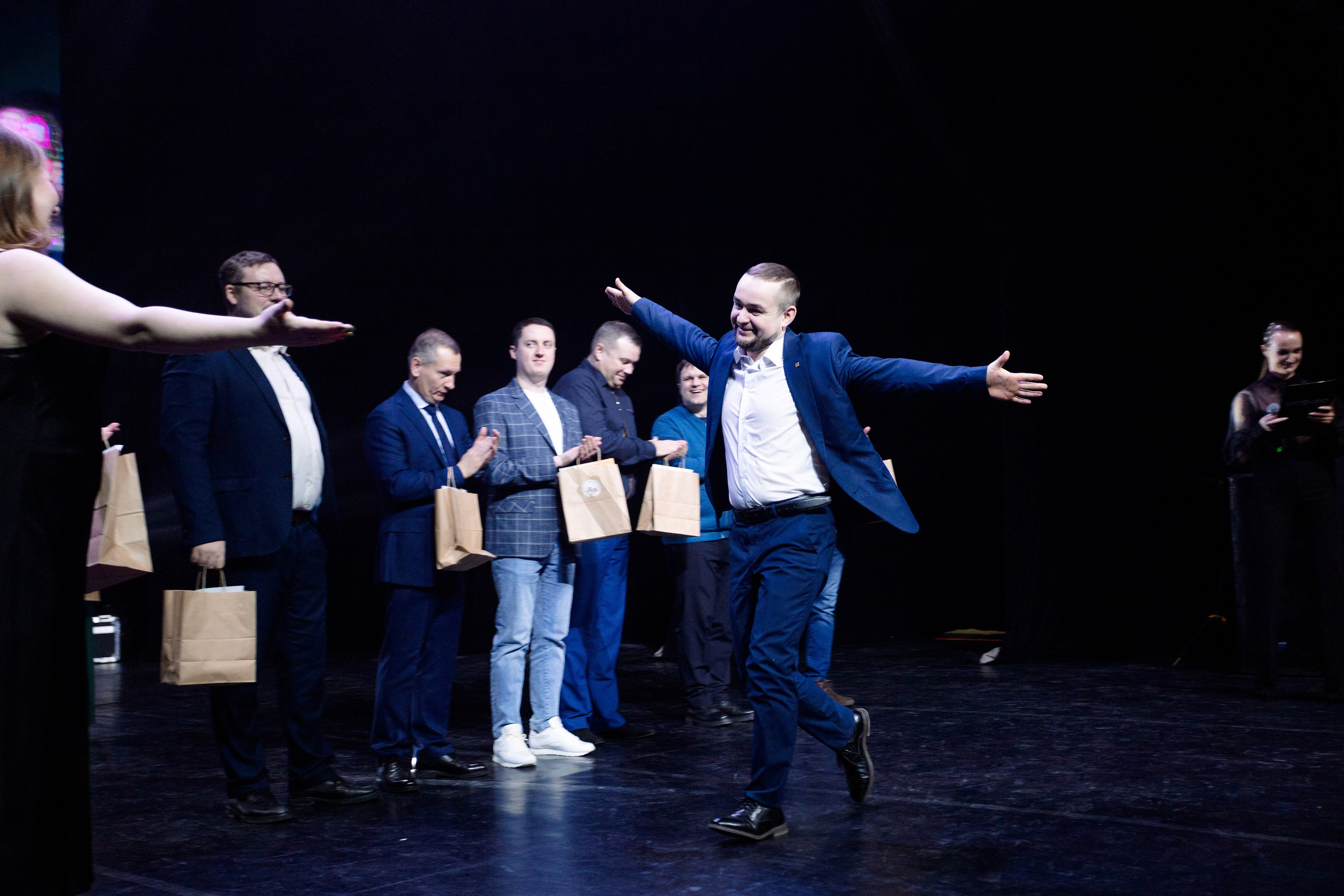 РЕПОРТАЖ: НОВЫЙ ГОД В ДК МЕТАЛЛУРГ. Профессиональный фотограф в Ижевске Леша Петров