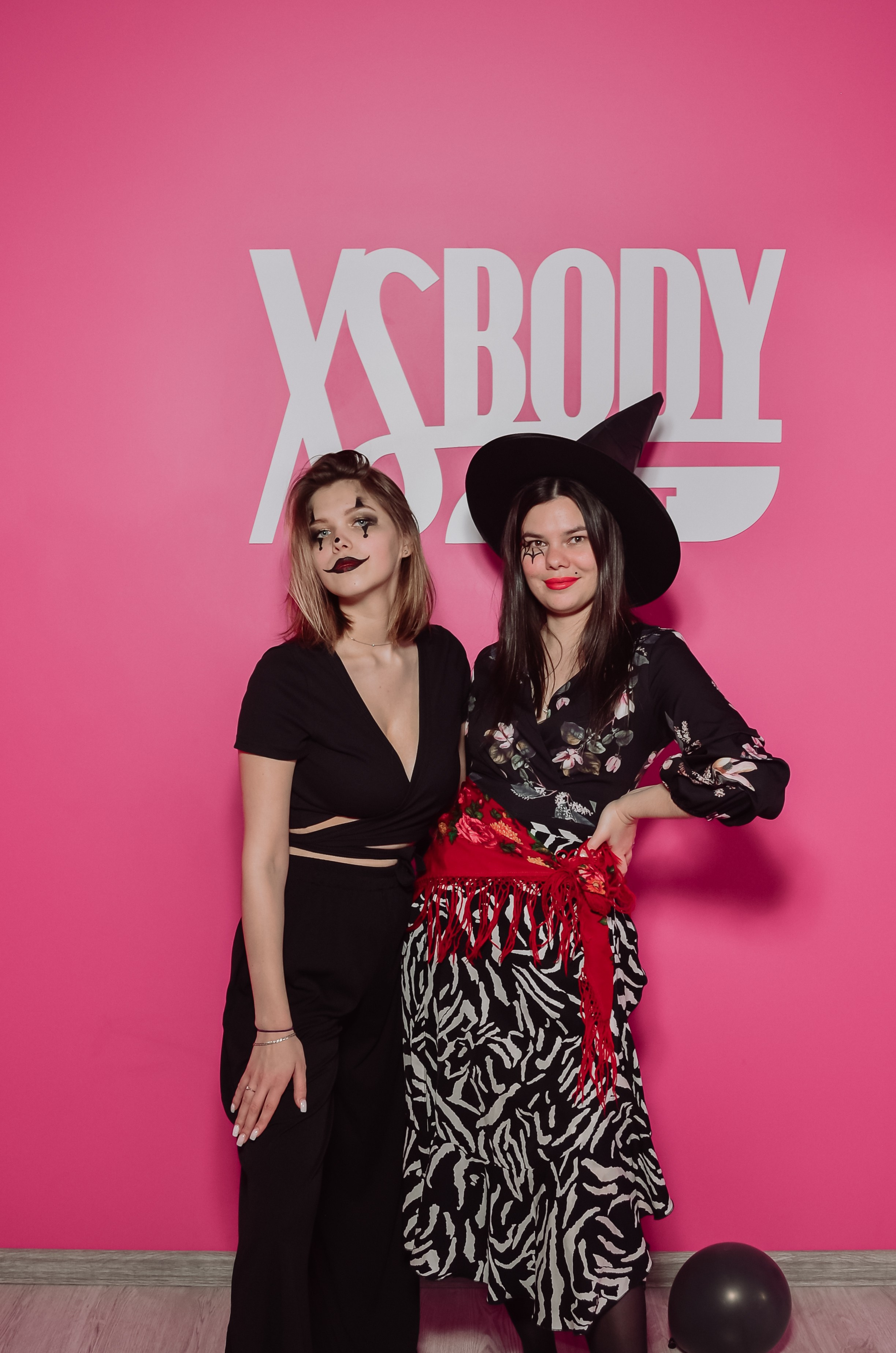 Фоторепортаж мероприятия в фитнес-клубе. Денисова Аля — фотограф для парных съемок и индивидуальных историй в Барнауле