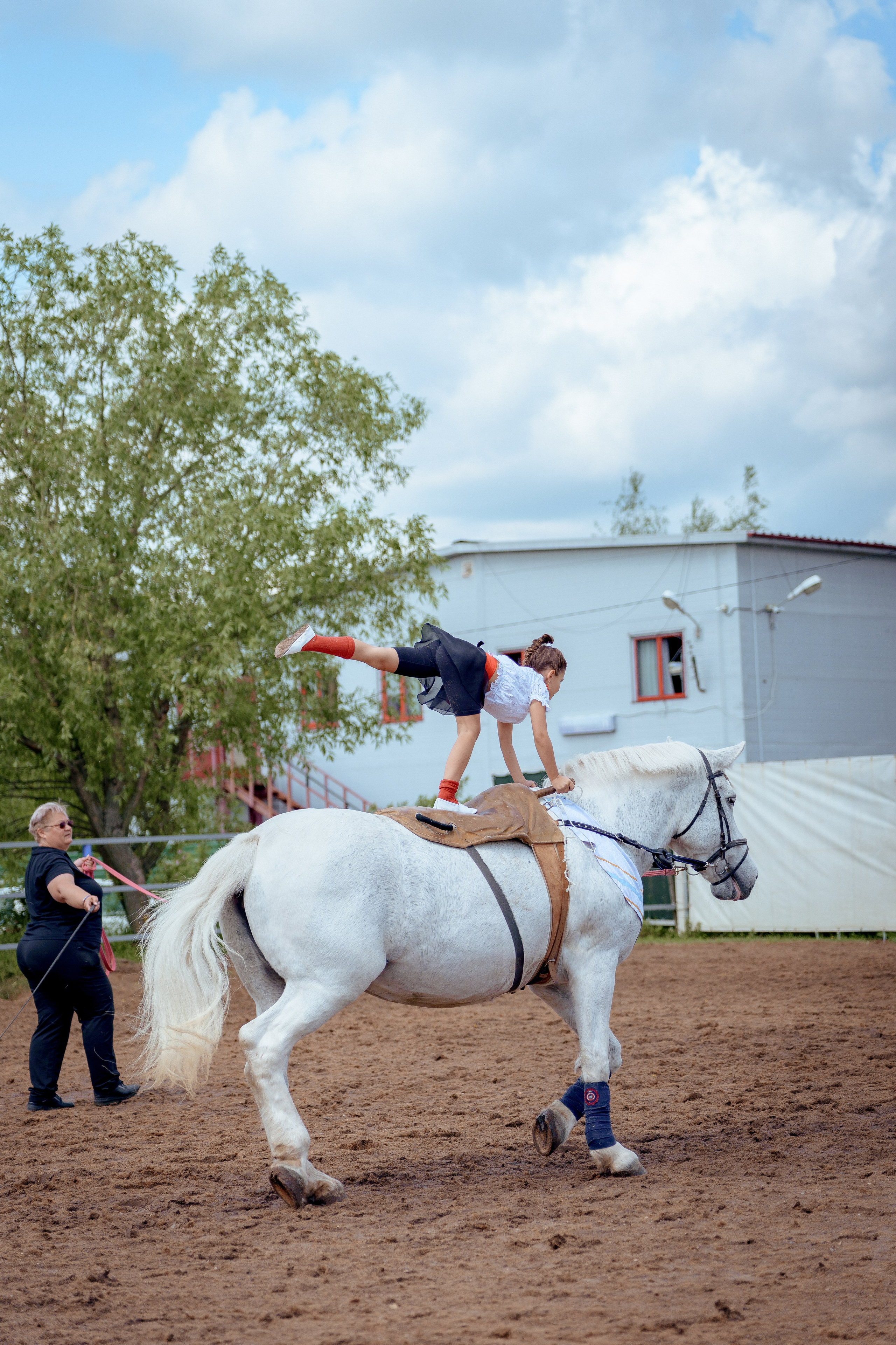 Конный клуб Горки. Портретный и семейный фотограф в Москве/Видное