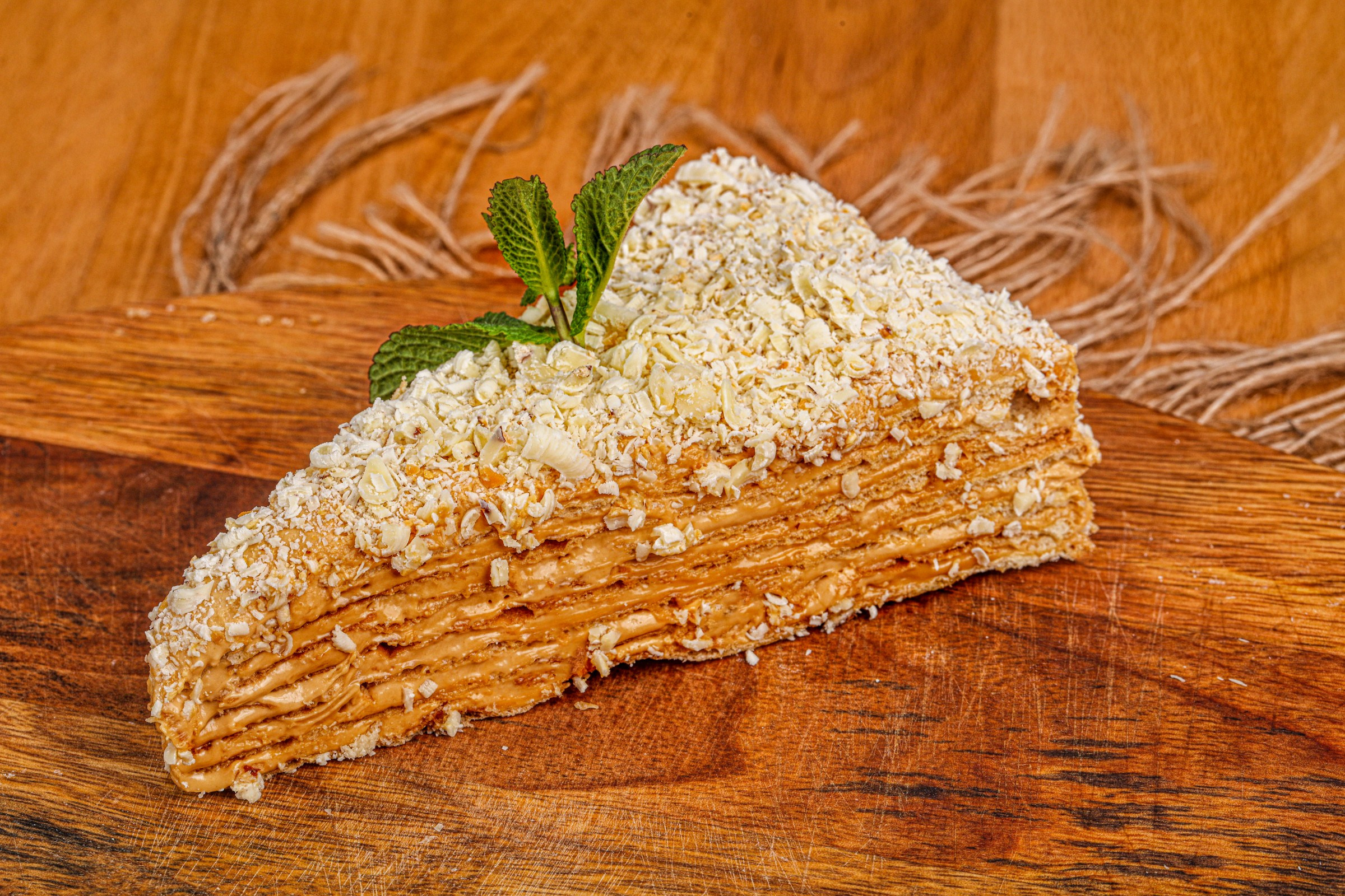 Фотосъемка десертов и выпечки. Заказ по тел.: +7 (906) 006-90-22. Фуд-фотограф Андрей Старостин — съемка еды в Москве. 9000 руб. в час