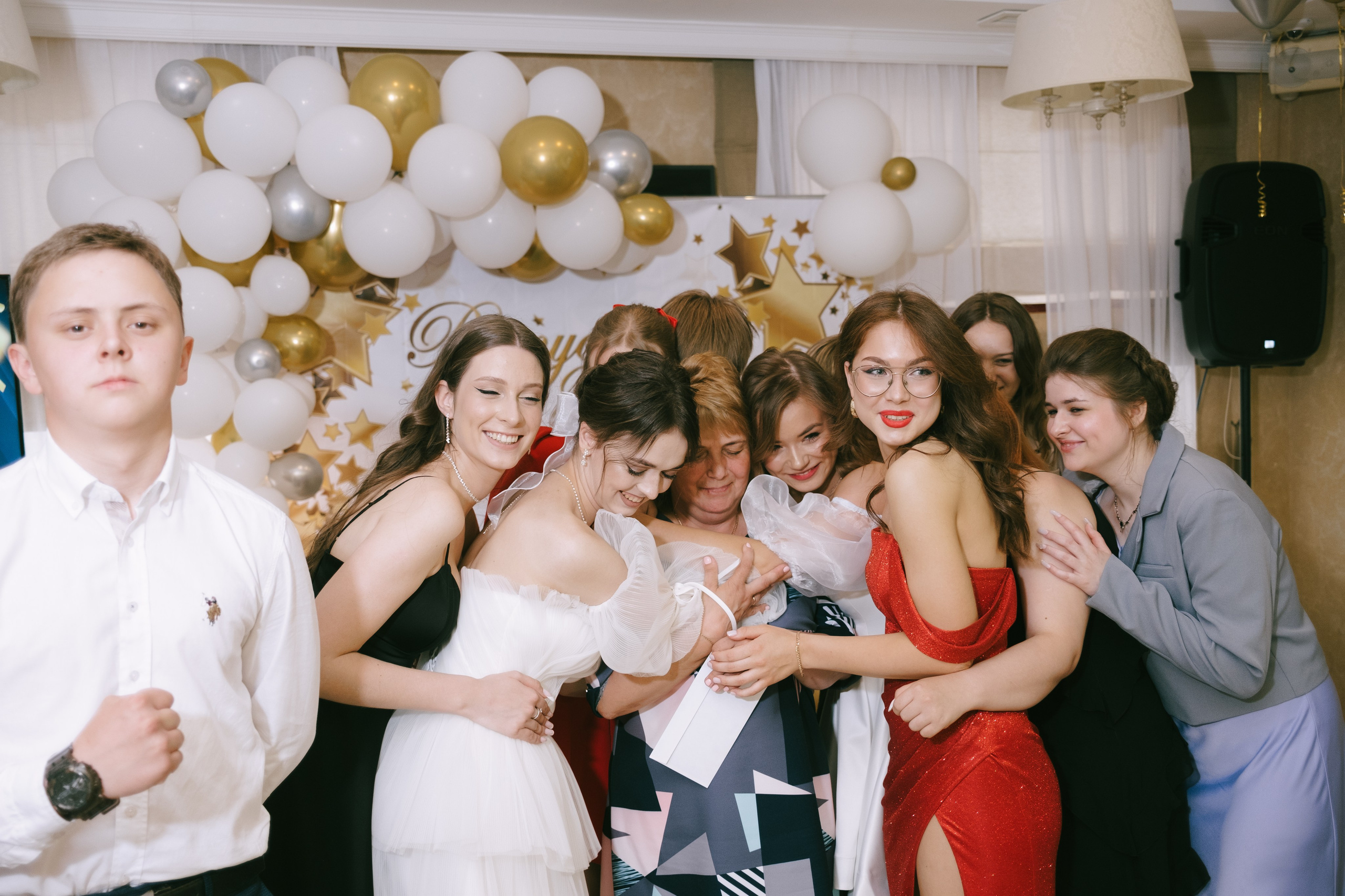 Выпускной школа 33. Свадебный и репортажной фотограф Денис Ожигин в Краснодаре и Краснодарском крае