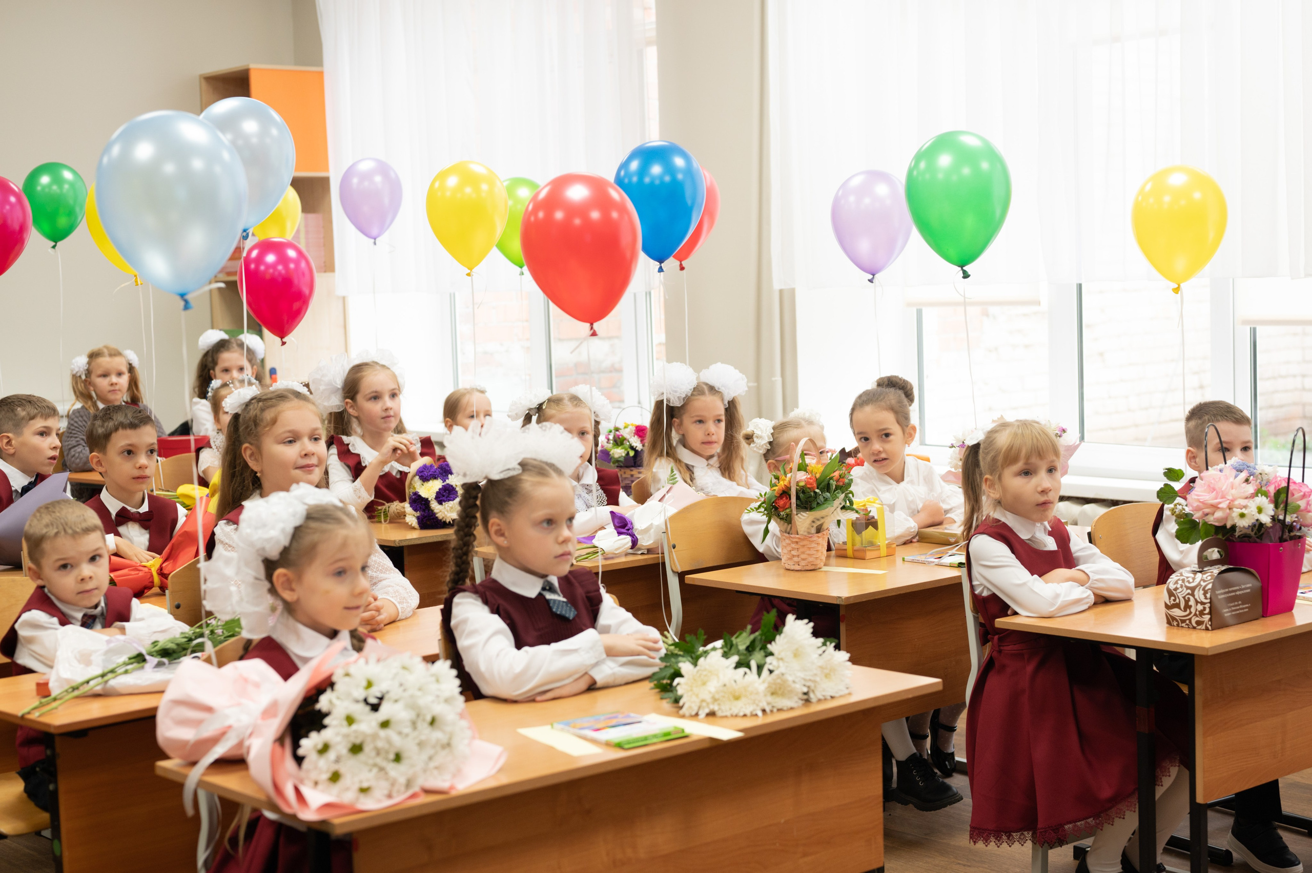 1 сентября 1 К 16 гимназия репортаж, линейка +в классе. Фотограф новорожденных, семейный детский в Тюмени Татьяна Морозова