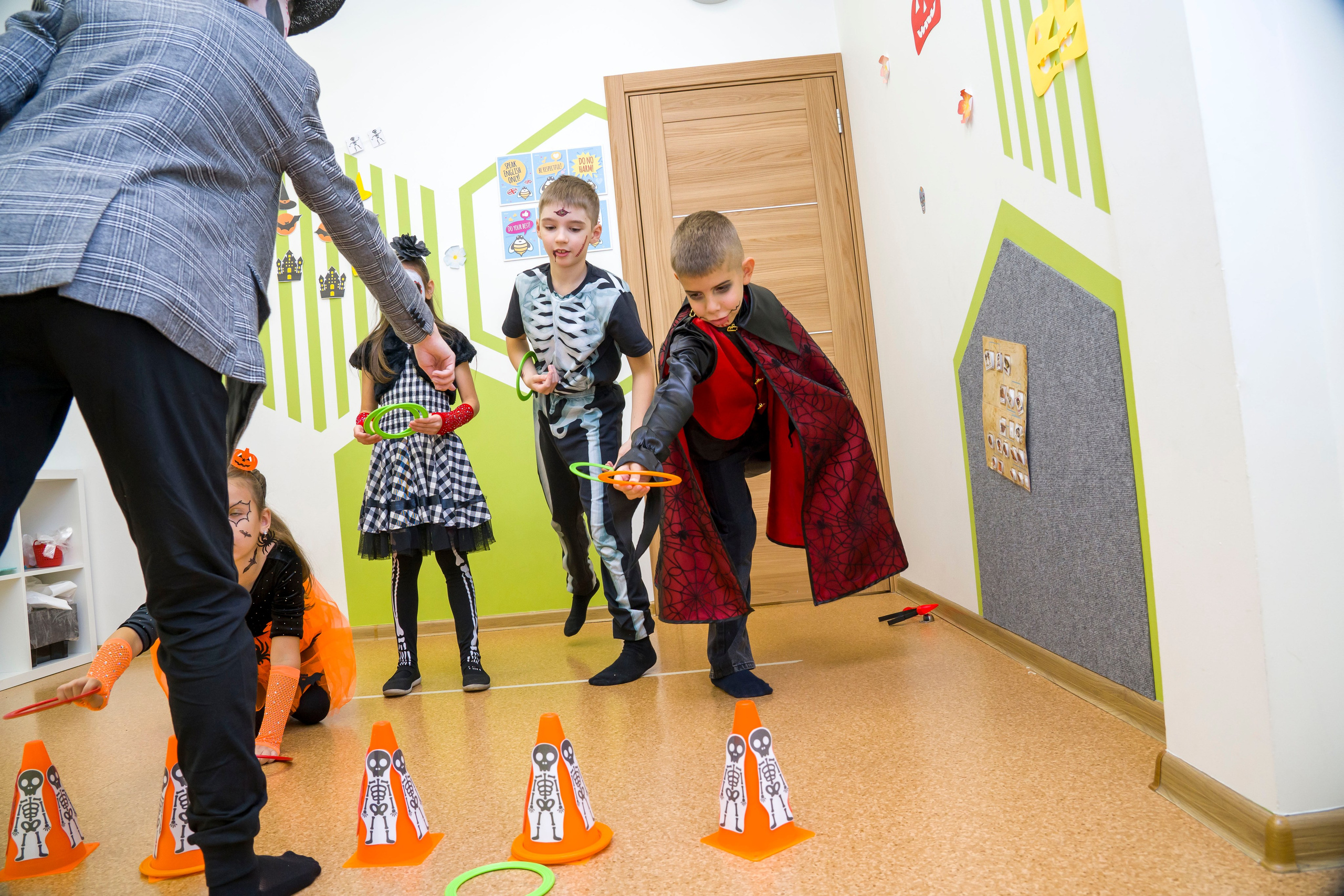 Репортаж детского праздника хеллоуин. Фотограф в Санкт-Петербурге. Репортажная и все съёмки для бизнеса