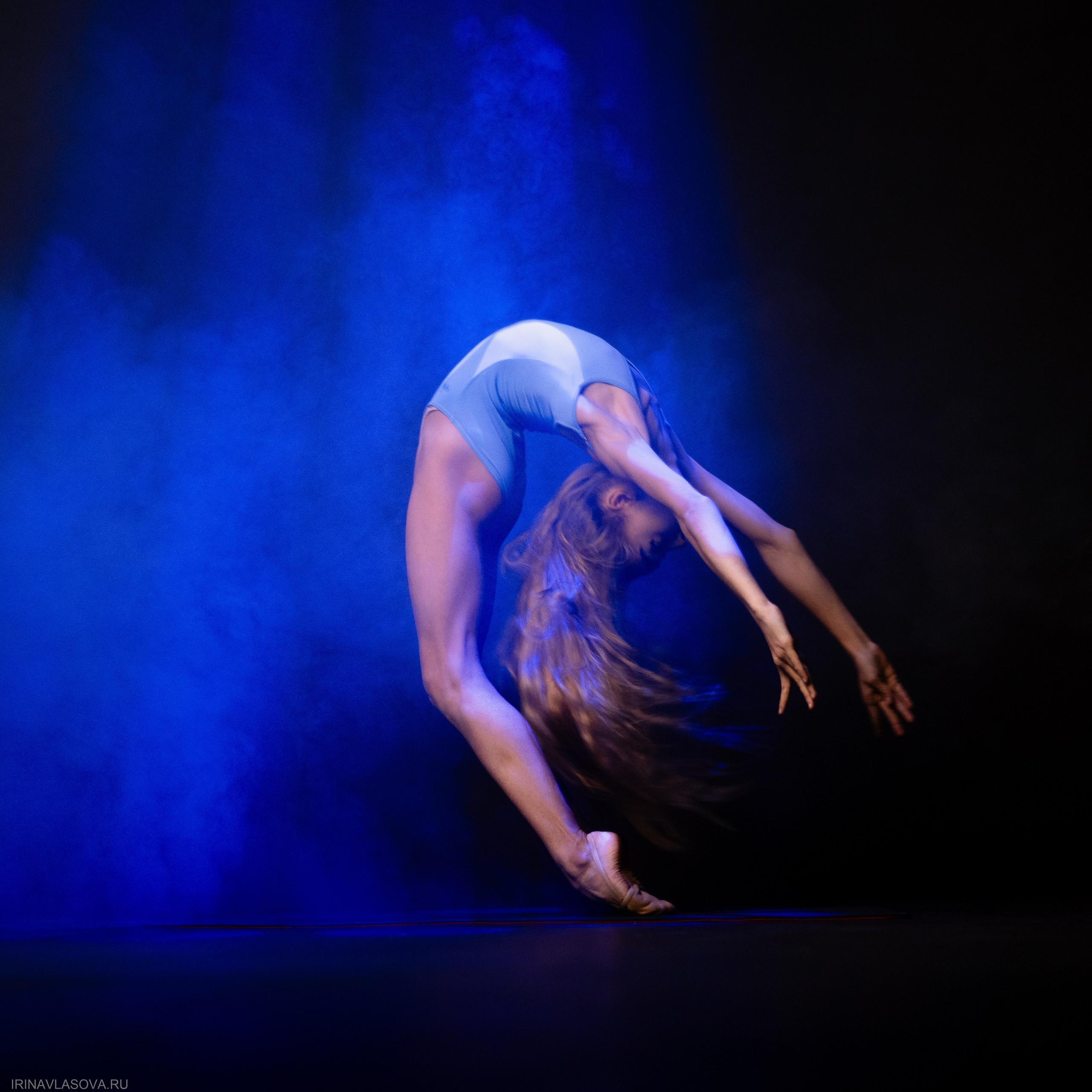 спортданс фотосессия с дымом и цветным светом новосибирск