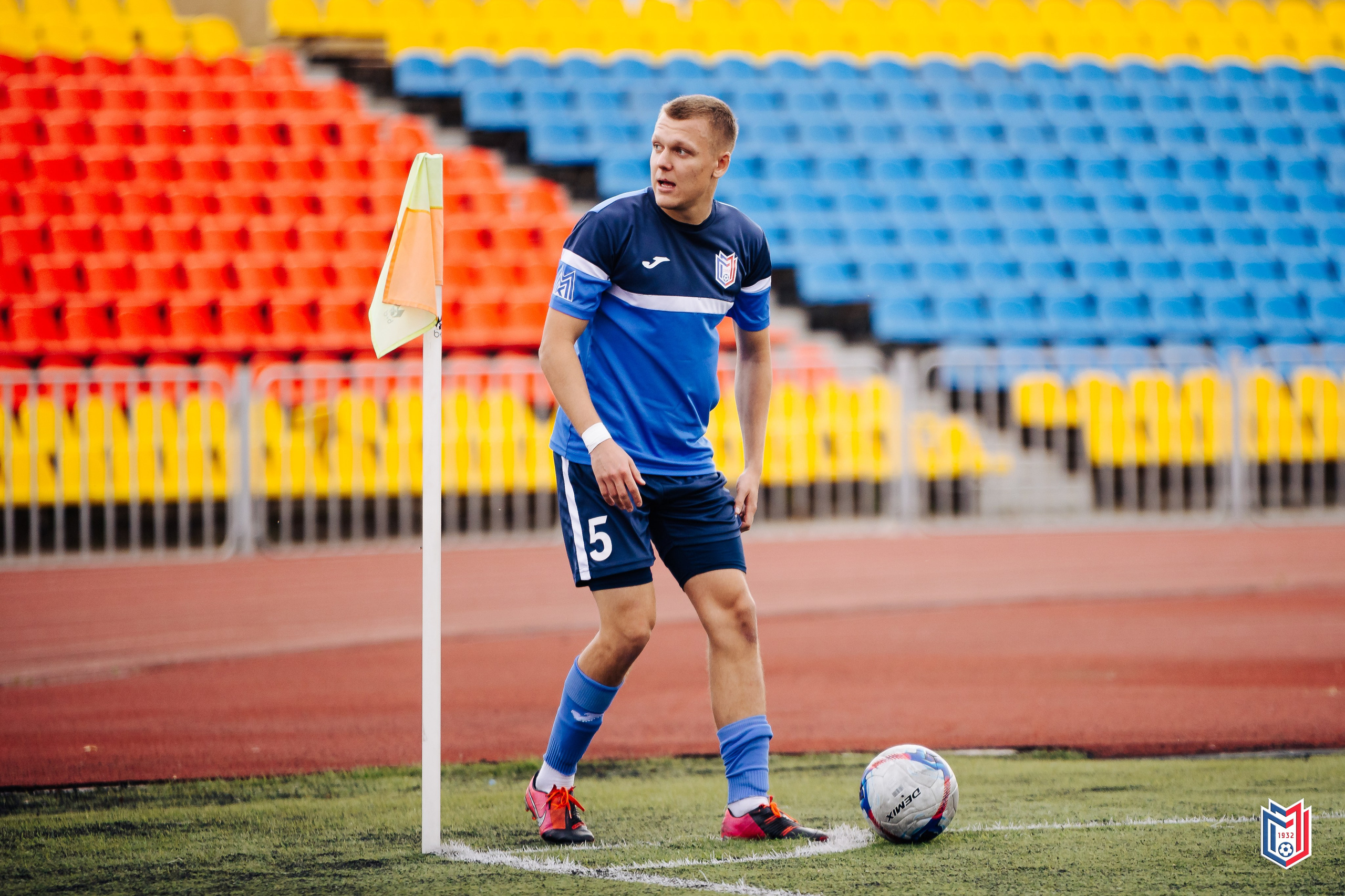 ФК «Металлург-Магнитогорск» — «СибГУФК Иртыш-2» // 21.09.24. Денис Прохоров Фотограф в г. Магнитогорск