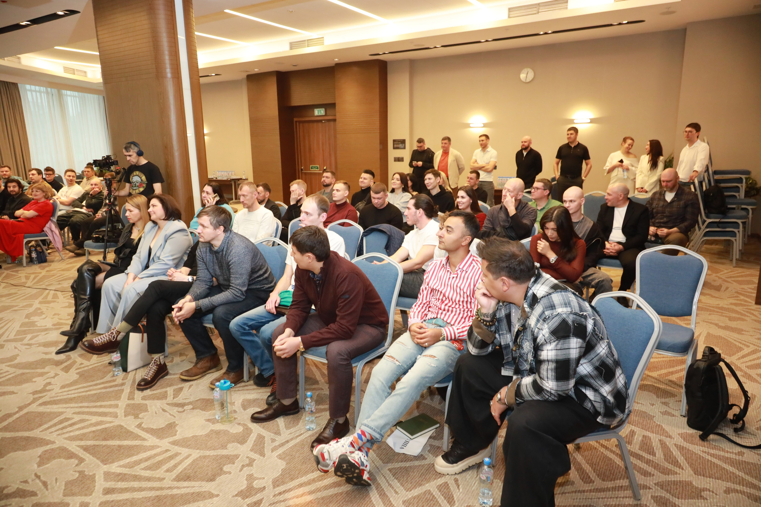 Клуб МастерМайнд 1.2. Съемка в студии под ваш запрос, студийные съемки, фотографии архитектурных объектов — Александр Евстигнеев — фотограф Москва