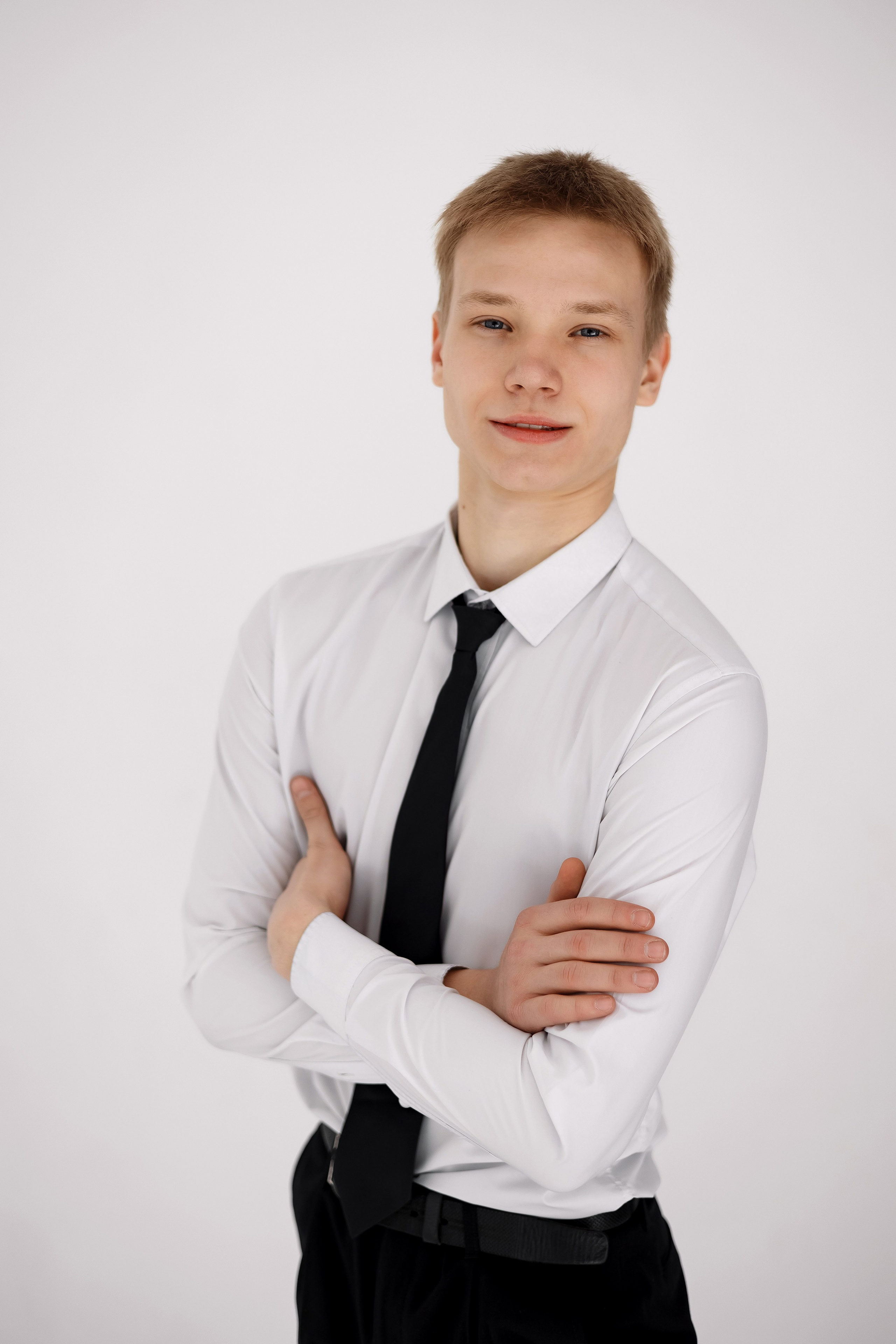 11 класс съемка на циклораме. Фотограф Любовь Корниенко, Примоский край