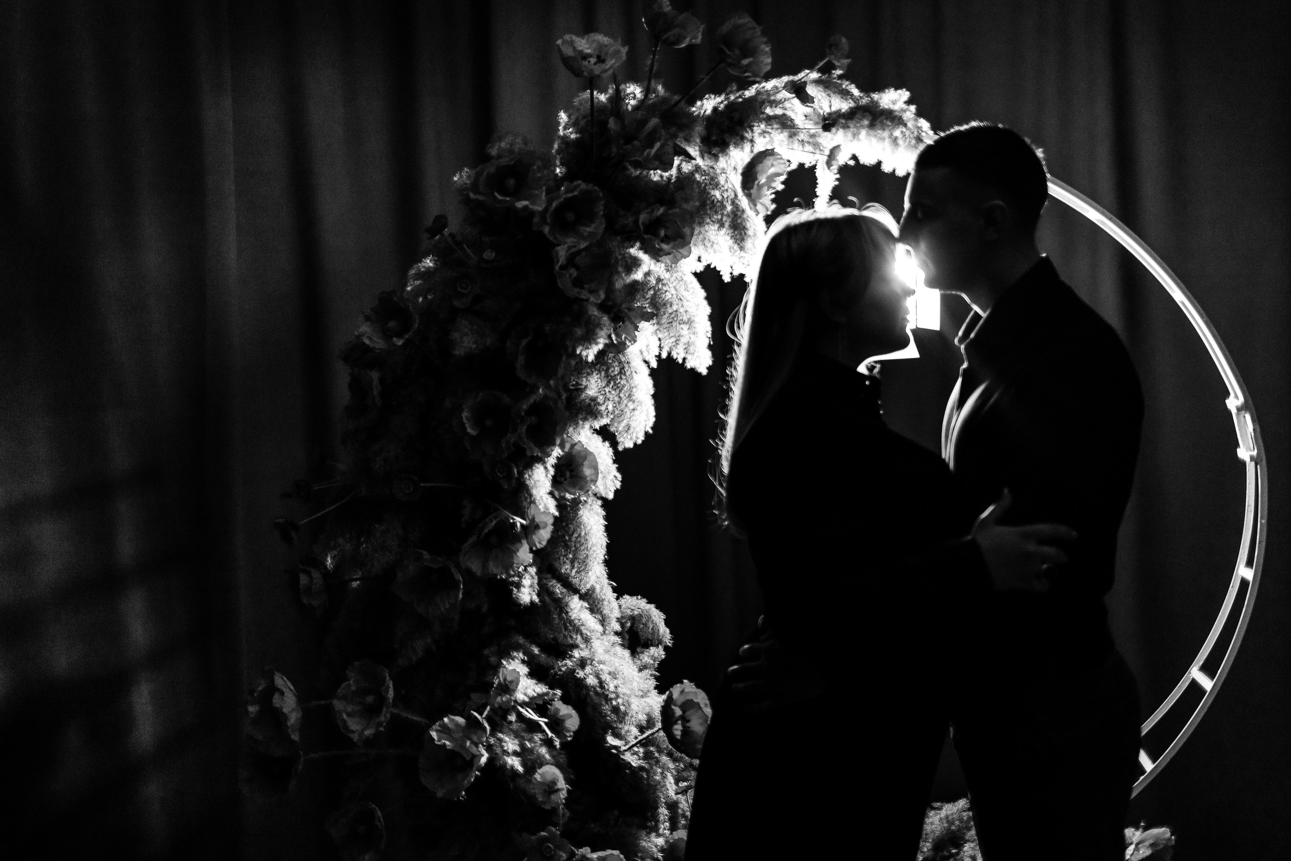 Love story в фотостудии. Свадебный фотограф Кропоткин Краснодар