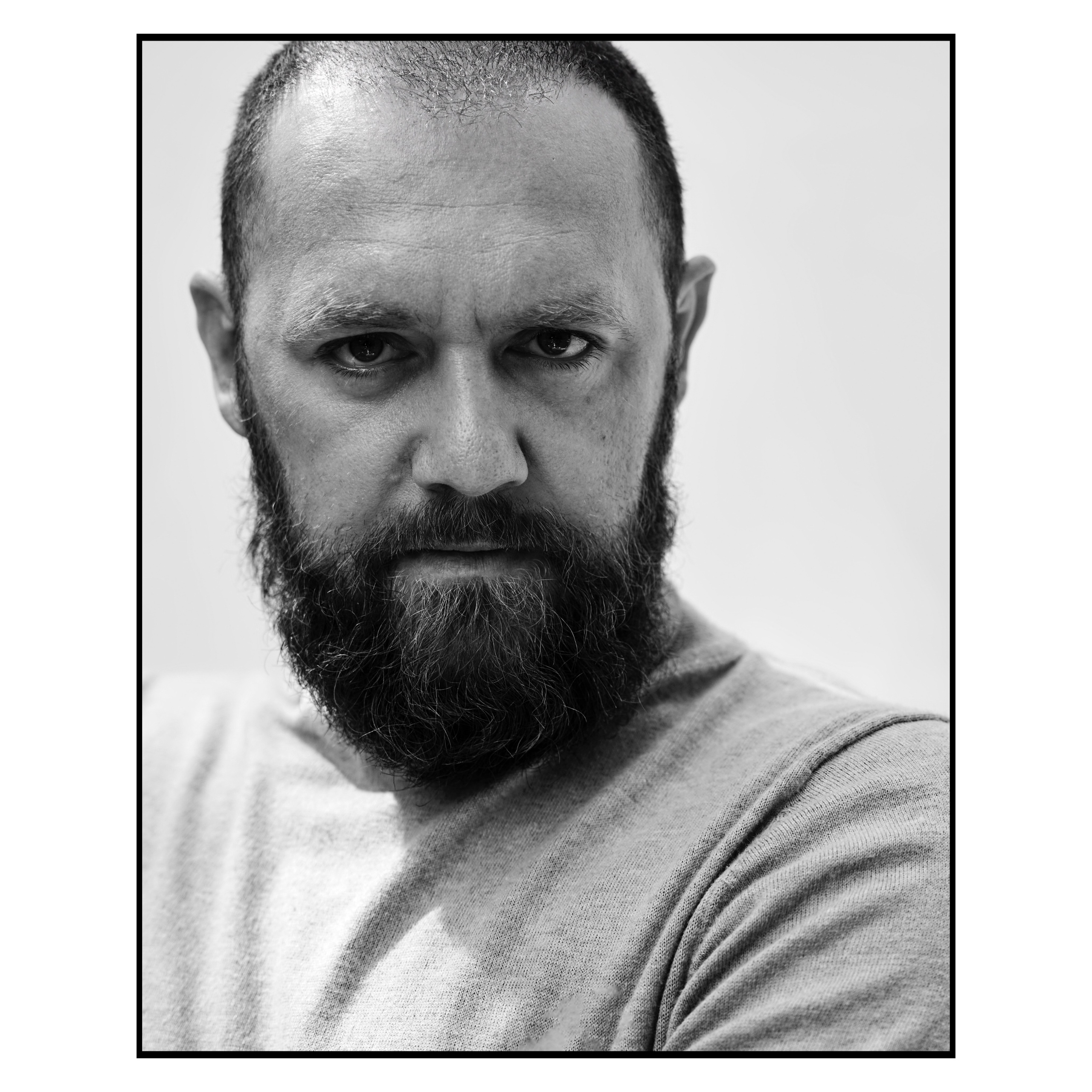 Проект ВНЕ КАДРА. Фотограф актерского портфолио Юлия Корытов