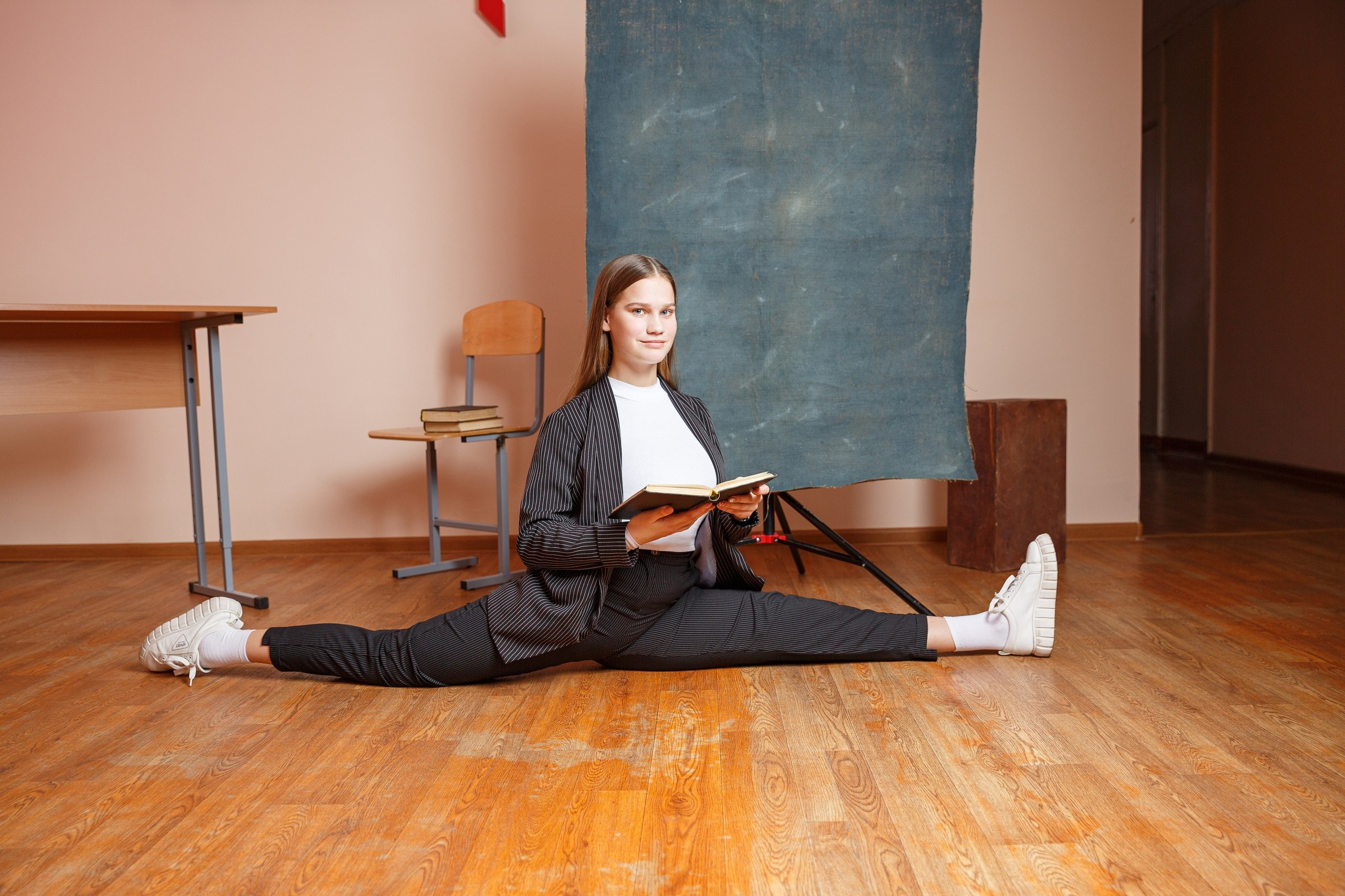 Выпускной альбом Ульяновск. SchoolBook — Выпускные альбомы| Школьный фотограф в Ульяновске