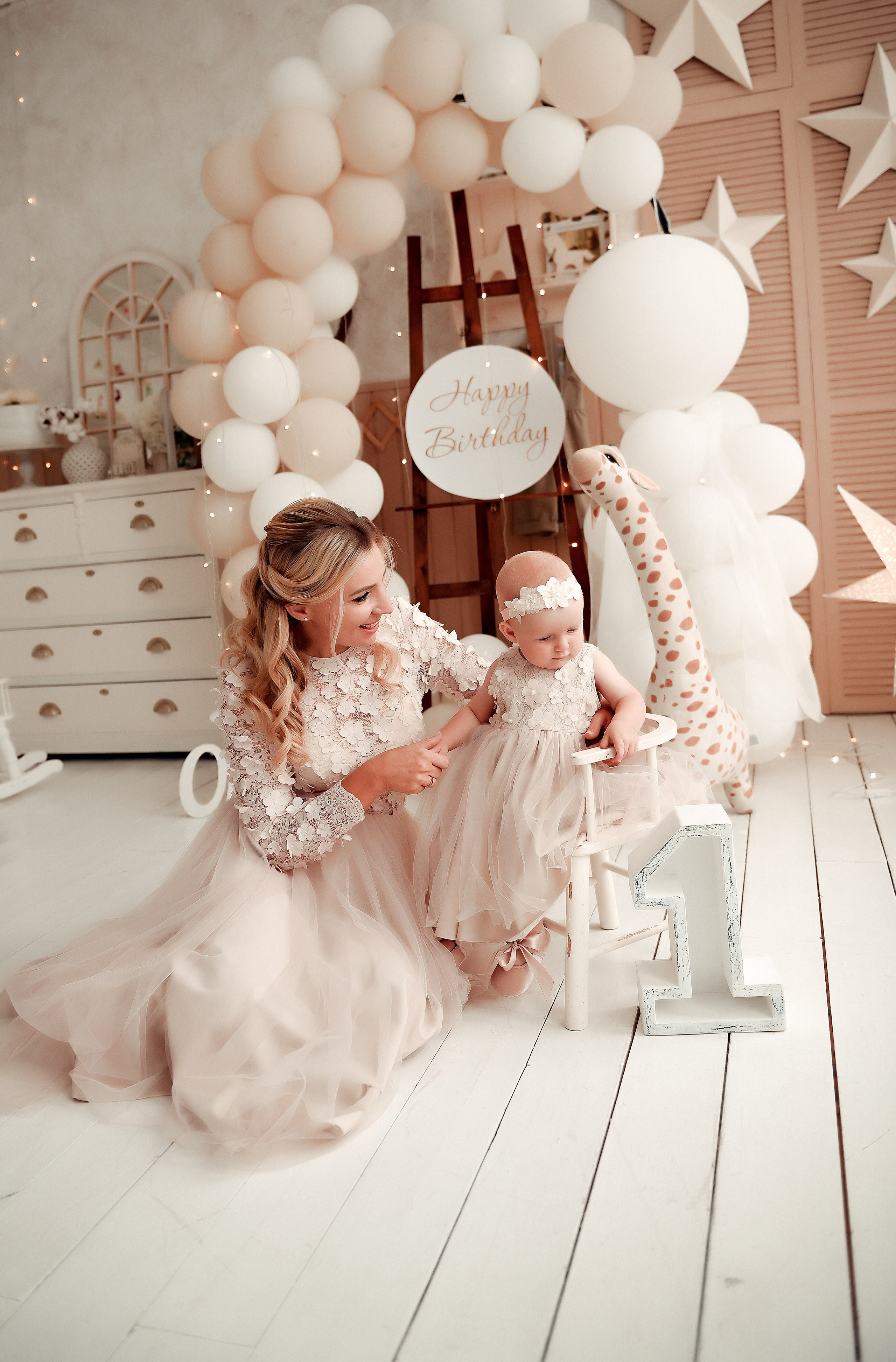 Семейная на 1 годик. Свадебный, семейный, детский, контент фотограф в Омске Максим Ильин