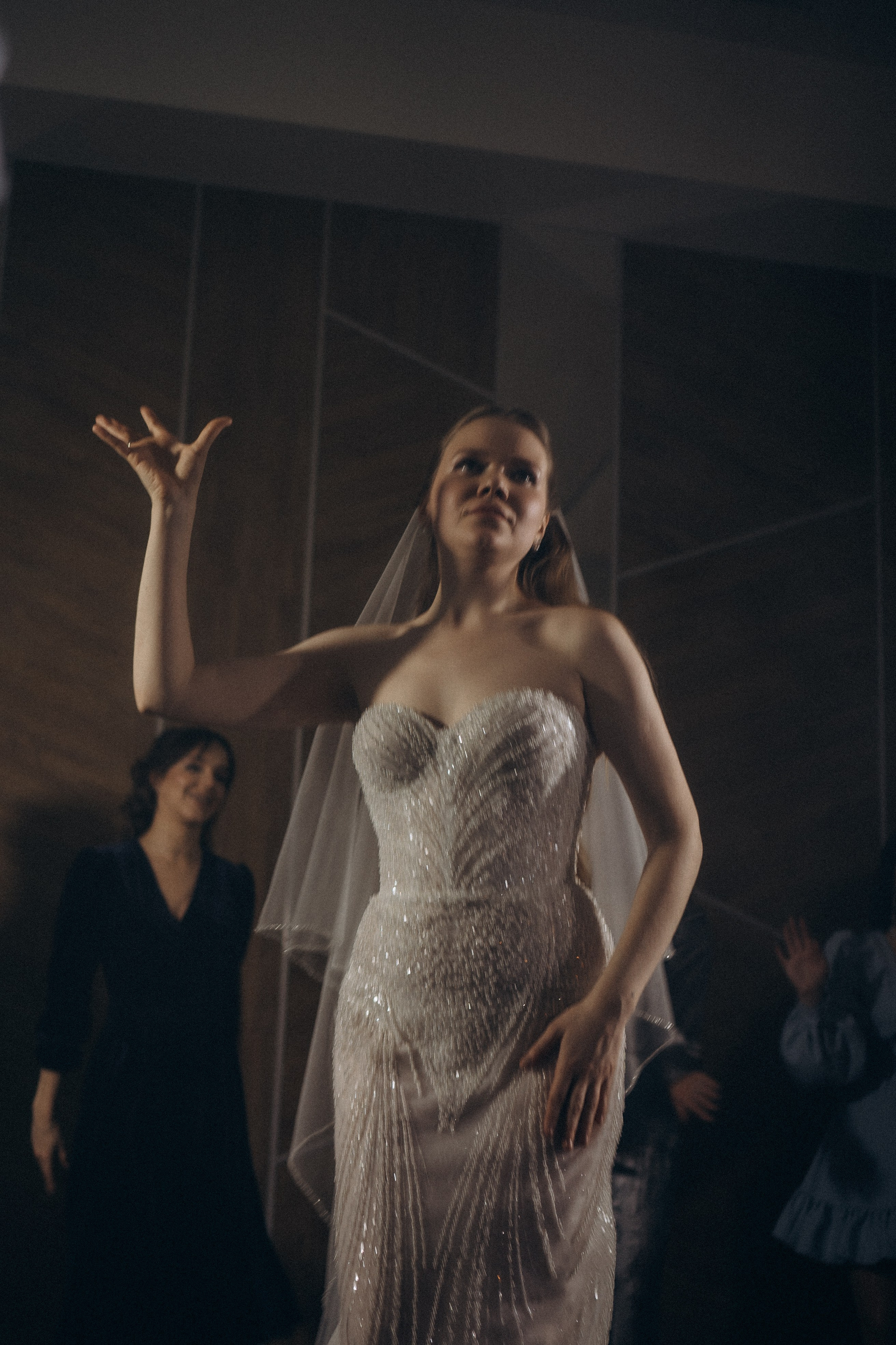 СВАДЕБНАЯ СЬЕМКА СБОРОВ В ОТЕЛЕ И ВЫЕЗД НА ЦЕРЕМОНИЮ (СНЯТО В СИБИРЕ В НИЖНЕВАРТОВСКЕ). Профессиональный фотограф, Санкт-Петербург — Виктория Богомолова