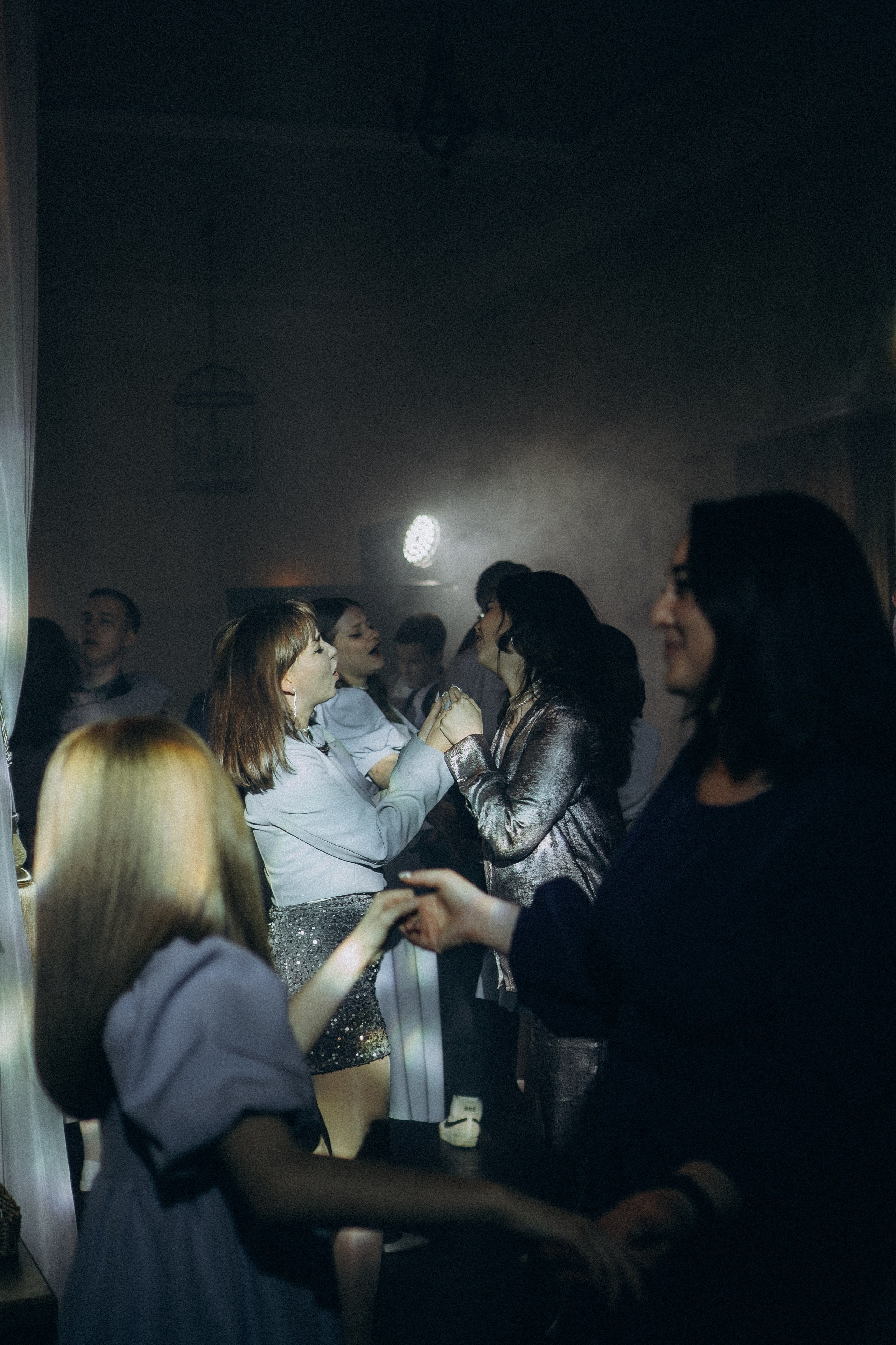 СВАДЕБНАЯ СЬЕМКА СБОРОВ В ОТЕЛЕ И ВЫЕЗД НА ЦЕРЕМОНИЮ (СНЯТО В СИБИРЕ В НИЖНЕВАРТОВСКЕ). Профессиональный фотограф, Санкт-Петербург — Виктория Богомолова