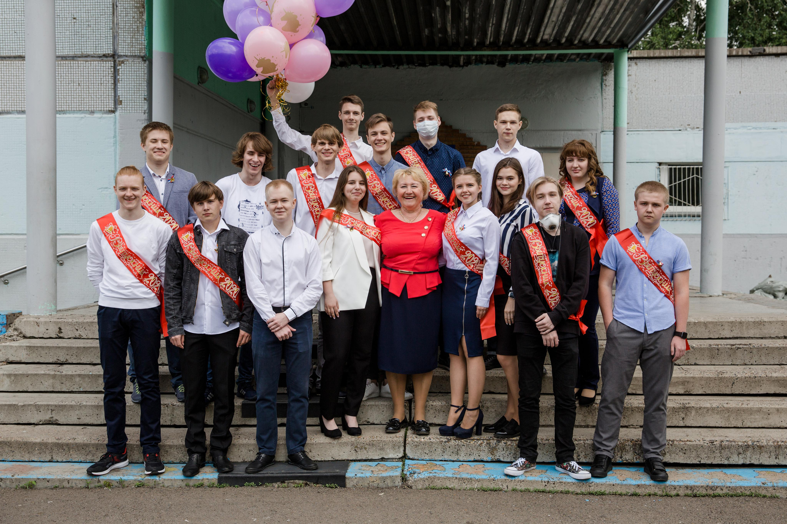 Вручение аттестатов. Марина Соколова. Контентный и семейный фотограф г. Красноярск