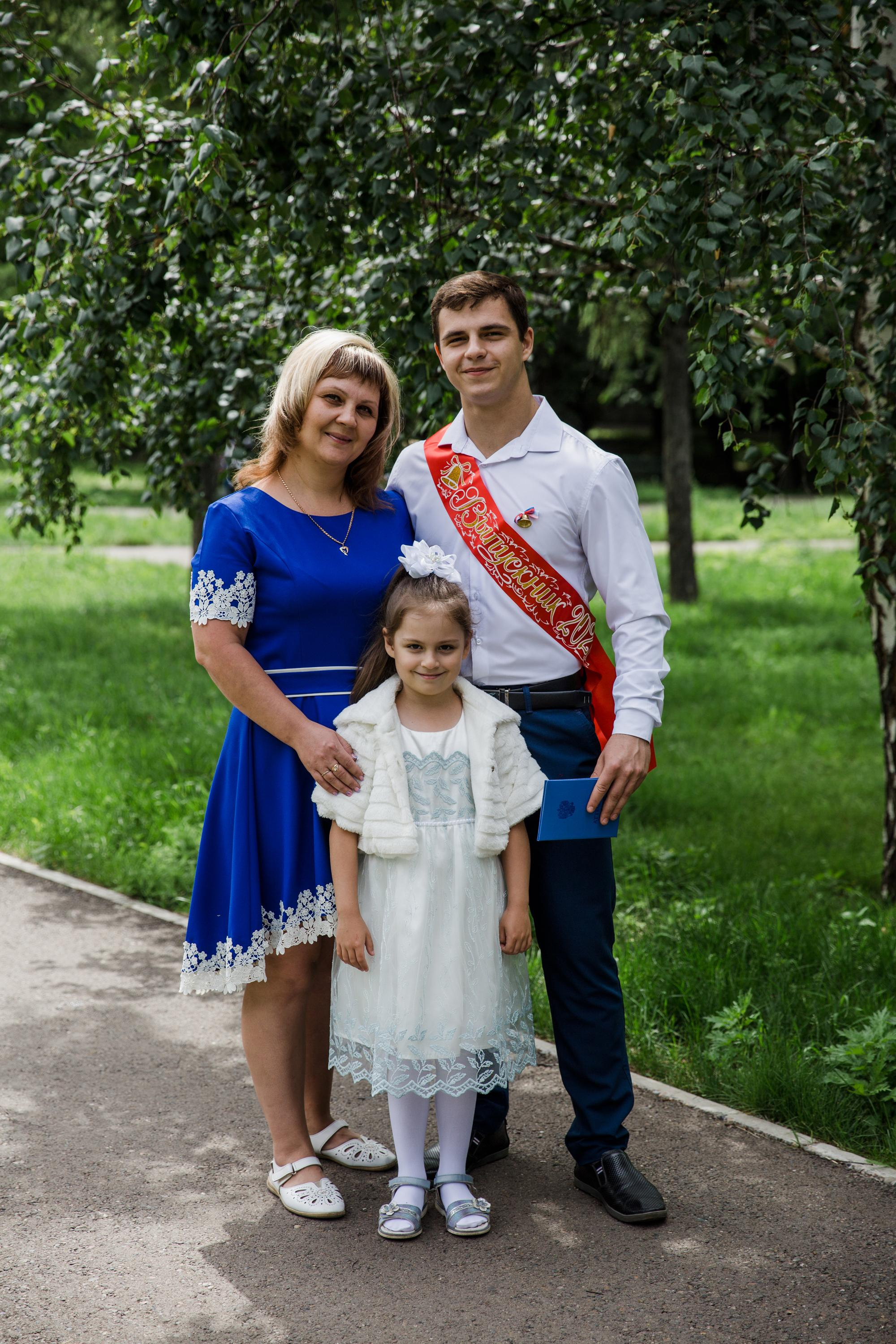 Вручение аттестатов. Марина Соколова. Контентный и семейный фотограф г. Красноярск