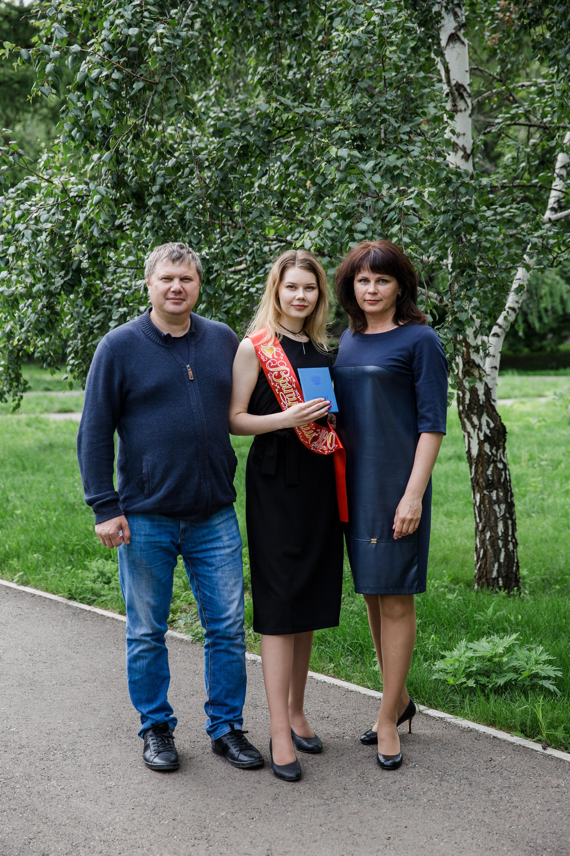 Вручение аттестатов. Марина Соколова. Контентный и семейный фотограф г. Красноярск